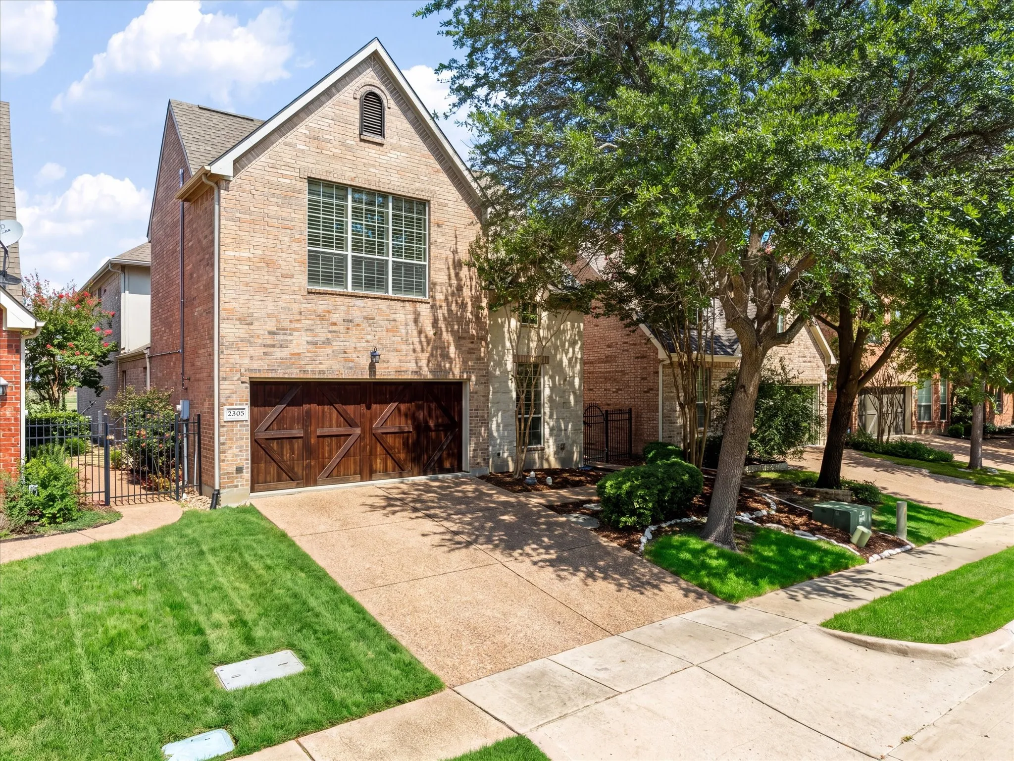 Single Family Residence For Sale in Collin County , 2305 Canyon Creek Drive, Mc Kinney, Texas 75072, 3 Bedroom, 3 Bathroom, 2 Garage spaces, 3,385 Sqft, built in 2005, mls#21399721, Real Estate Agent in Mc Kinney, Homes For Sale in Collin county, Homes For Sale in Mc Kinney, Realtor in Mc Kinney Texas, Real Estate Brokerage Independent Realty Texas, Luminita Cordes Realtor