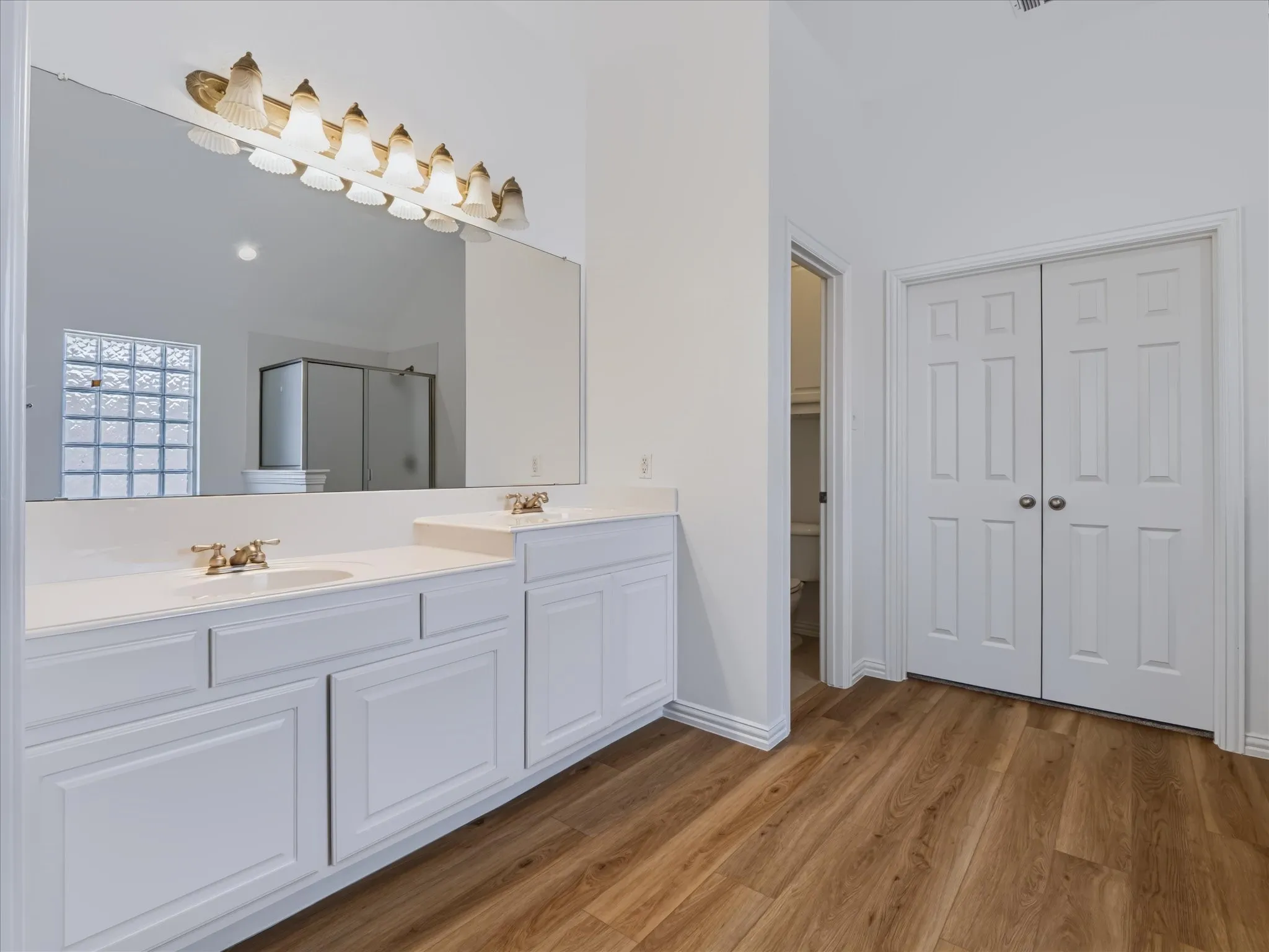 Single Family Residence For Sale in Collin County , 2305 Canyon Creek Drive, Mc Kinney, Texas 75072, 3 Bedroom, 3 Bathroom, 2 Garage spaces, 3,385 Sqft, built in 2005, mls#21399721, Real Estate Agent in Mc Kinney, Homes For Sale in Collin county, Homes For Sale in Mc Kinney, Realtor in Mc Kinney Texas, Real Estate Brokerage Independent Realty Texas, Luminita Cordes Realtor