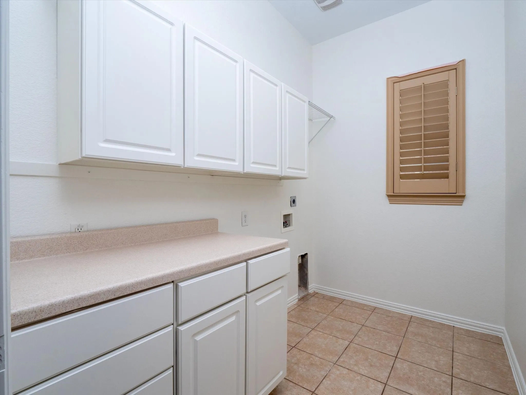Single Family Residence For Sale in Collin County , 2305 Canyon Creek Drive, Mc Kinney, Texas 75072, 3 Bedroom, 3 Bathroom, 2 Garage spaces, 3,385 Sqft, built in 2005, mls#21399721, Real Estate Agent in Mc Kinney, Homes For Sale in Collin county, Homes For Sale in Mc Kinney, Realtor in Mc Kinney Texas, Real Estate Brokerage Independent Realty Texas, Luminita Cordes Realtor
