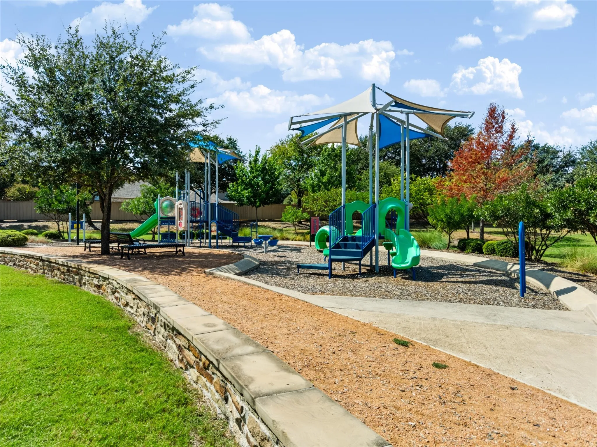 Single Family Residence For Sale in Collin County , 2305 Canyon Creek Drive, Mc Kinney, Texas 75072, 3 Bedroom, 3 Bathroom, 2 Garage spaces, 3,385 Sqft, built in 2005, mls#21399721, Real Estate Agent in Mc Kinney, Homes For Sale in Collin county, Homes For Sale in Mc Kinney, Realtor in Mc Kinney Texas, Real Estate Brokerage Independent Realty Texas, Luminita Cordes Realtor