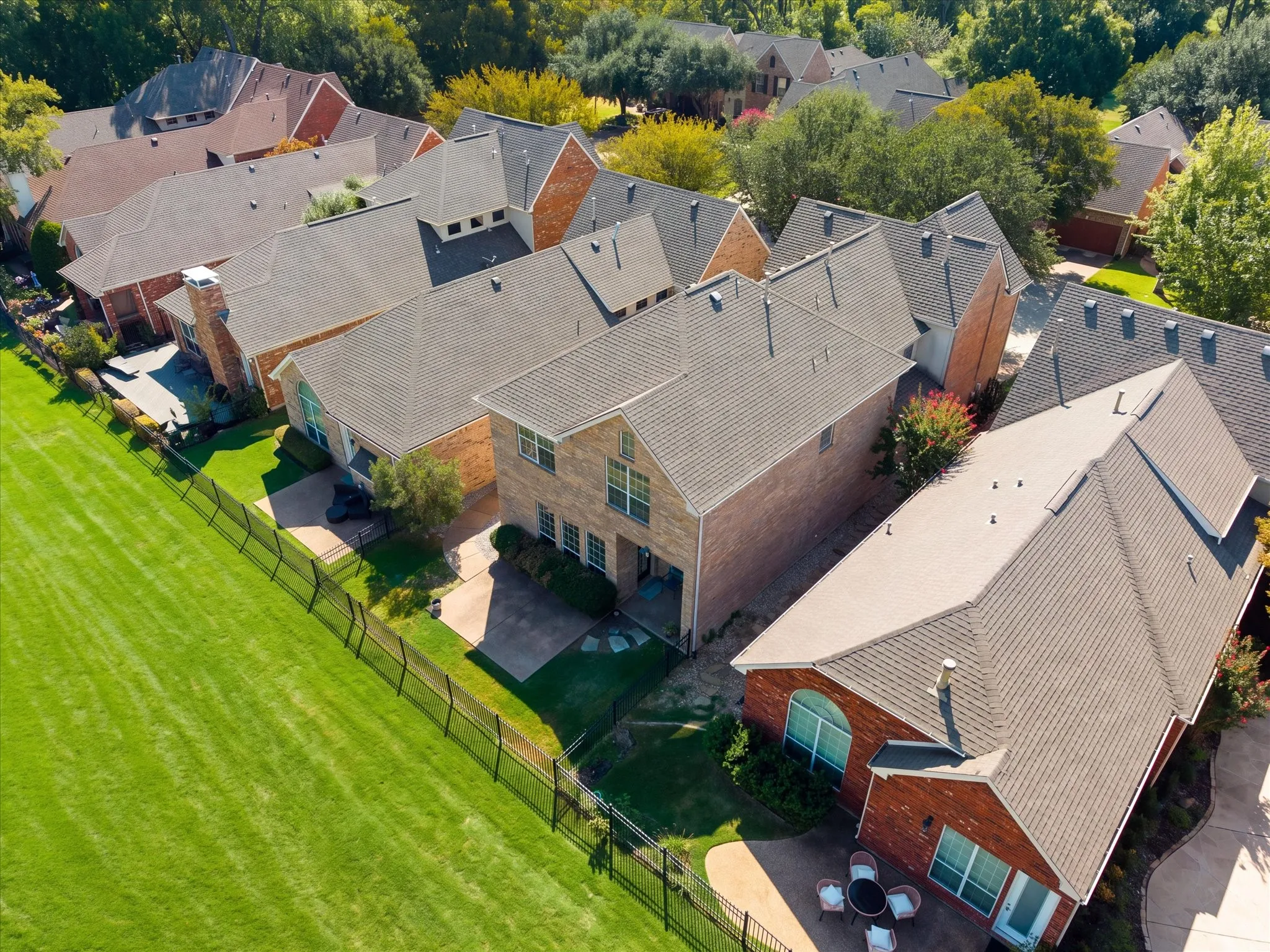 Single Family Residence For Sale in Collin County , 2305 Canyon Creek Drive, Mc Kinney, Texas 75072, 3 Bedroom, 3 Bathroom, 2 Garage spaces, 3,385 Sqft, built in 2005, mls#21399721, Real Estate Agent in Mc Kinney, Homes For Sale in Collin county, Homes For Sale in Mc Kinney, Realtor in Mc Kinney Texas, Real Estate Brokerage Independent Realty Texas, Luminita Cordes Realtor