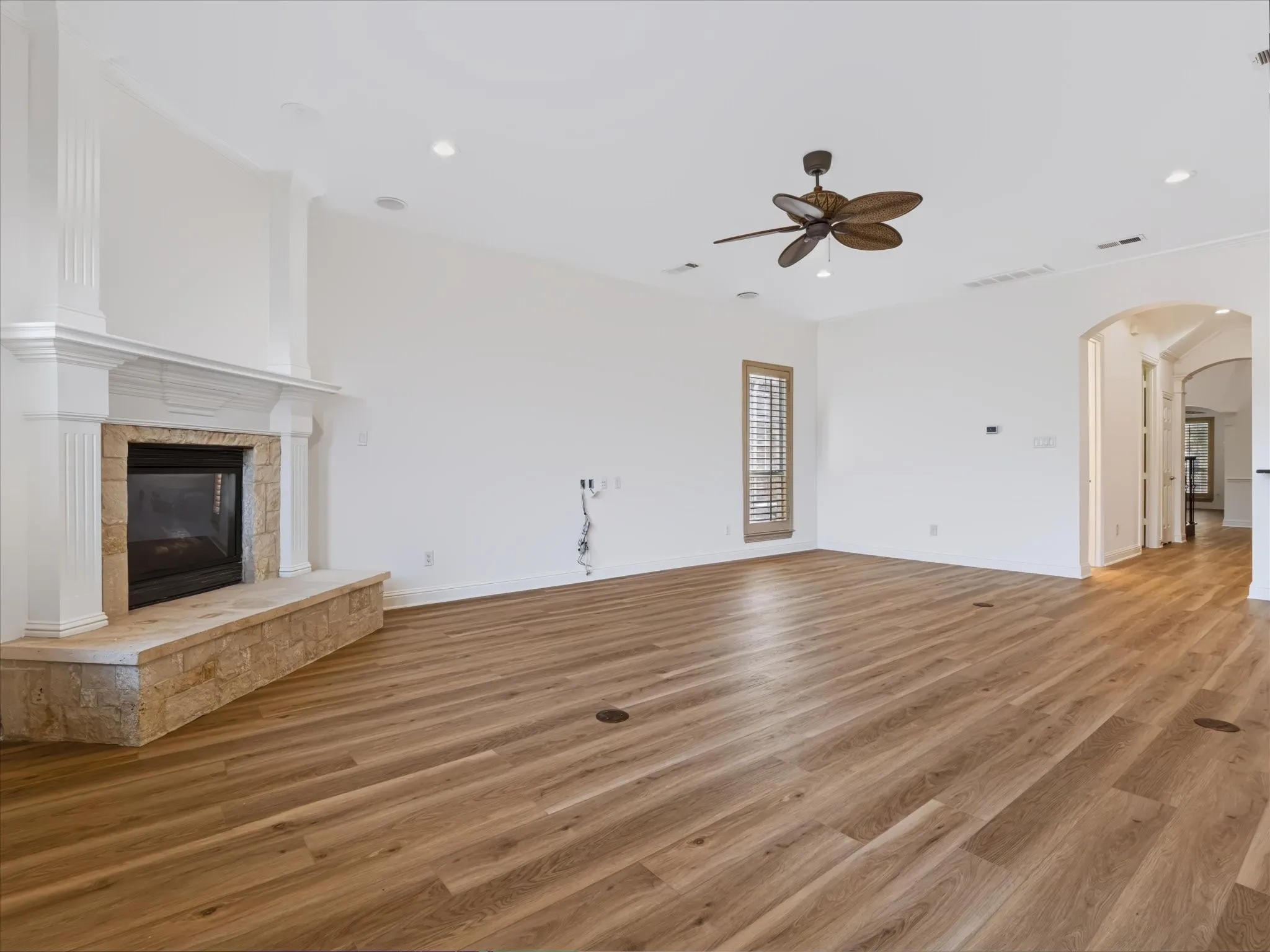 Single Family Residence For Sale in Collin County , 2305 Canyon Creek Drive, Mc Kinney, Texas 75072, 3 Bedroom, 3 Bathroom, 2 Garage spaces, 3,385 Sqft, built in 2005, mls#21399721, Real Estate Agent in Mc Kinney, Homes For Sale in Collin county, Homes For Sale in Mc Kinney, Realtor in Mc Kinney Texas, Real Estate Brokerage Independent Realty Texas, Luminita Cordes Realtor