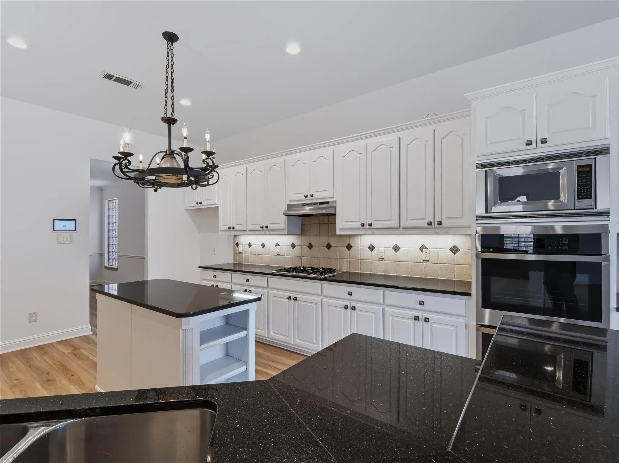 Single Family Residence For Sale in Collin County , 2305 Canyon Creek Drive, Mc Kinney, Texas 75072, 3 Bedroom, 3 Bathroom, 2 Garage spaces, 3,385 Sqft, built in 2005, mls#21399721, Real Estate Agent in Mc Kinney, Homes For Sale in Collin county, Homes For Sale in Mc Kinney, Realtor in Mc Kinney Texas, Real Estate Brokerage Independent Realty Texas, Luminita Cordes Realtor