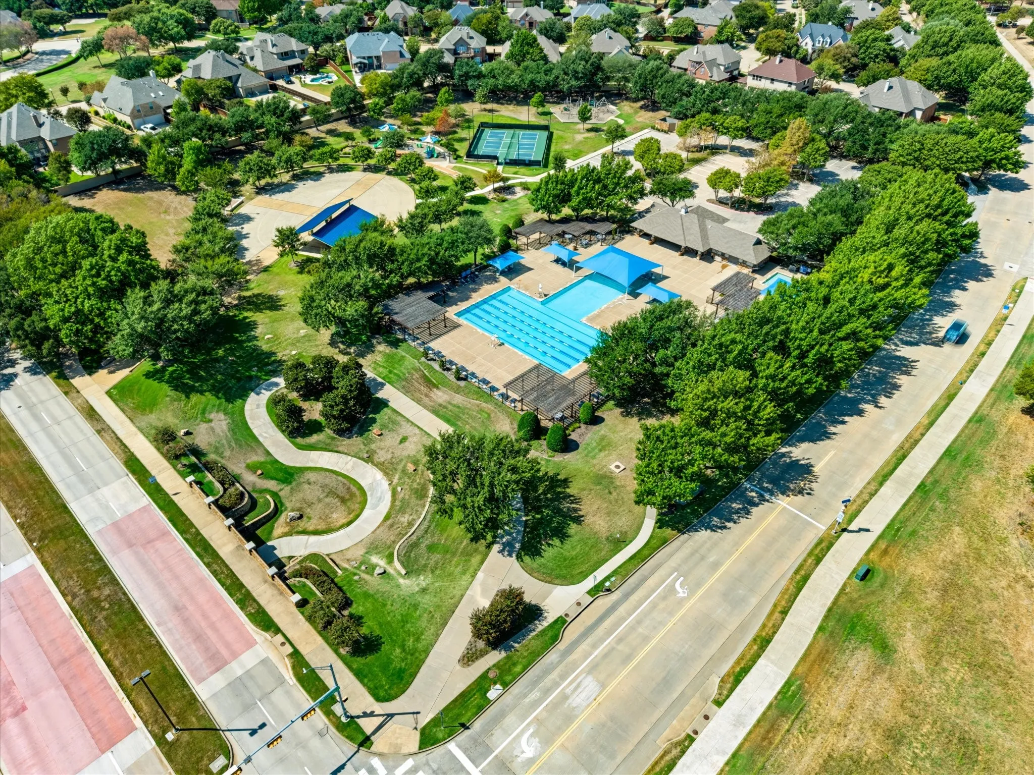 Single Family Residence For Sale in Collin County , 2305 Canyon Creek Drive, Mc Kinney, Texas 75072, 3 Bedroom, 3 Bathroom, 2 Garage spaces, 3,385 Sqft, built in 2005, mls#21399721, Real Estate Agent in Mc Kinney, Homes For Sale in Collin county, Homes For Sale in Mc Kinney, Realtor in Mc Kinney Texas, Real Estate Brokerage Independent Realty Texas, Luminita Cordes Realtor