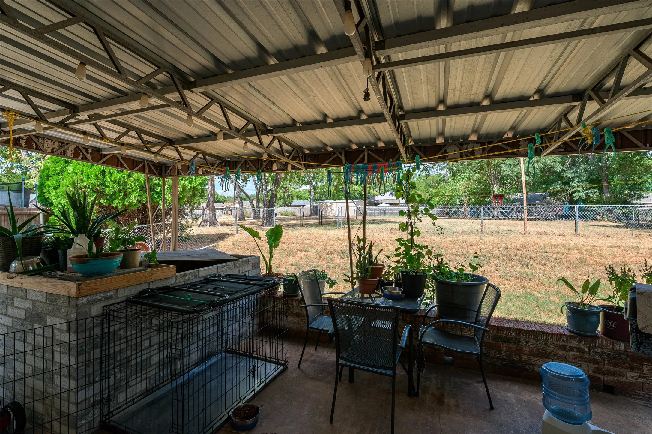 Single Family Residence For Sale in Fannin County , 503 Wes Michael Road, Bonham, Texas 75418, 2 Bedroom, 1 Bathroom, 2 Garage spaces, 1,215 Sqft, built in 1965, mls#21392931, Real Estate Agent in Bonham, Homes For Sale in Fannin county, Homes For Sale in Bonham, Realtor in Bonham Texas, Real Estate Brokerage Independent Realty Texas, Luminita Cordes Realtor