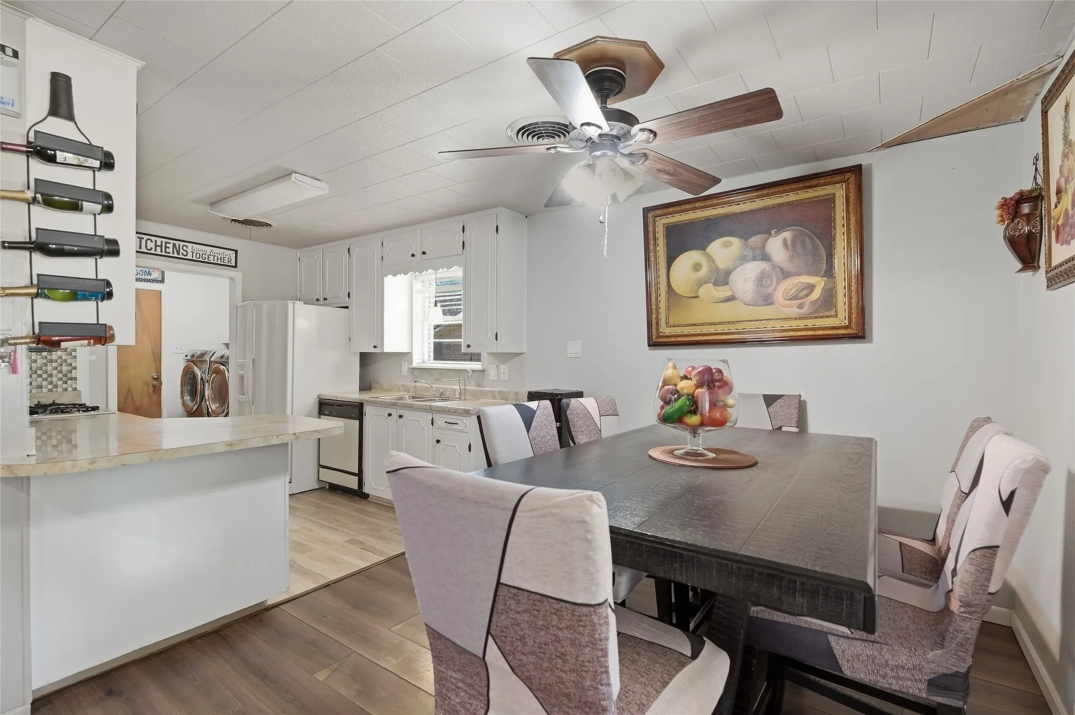 Single Family Residence For Sale in Fannin County , 503 Wes Michael Road, Bonham, Texas 75418, 2 Bedroom, 1 Bathroom, 2 Garage spaces, 1,215 Sqft, built in 1965, mls#21392931, Real Estate Agent in Bonham, Homes For Sale in Fannin county, Homes For Sale in Bonham, Realtor in Bonham Texas, Real Estate Brokerage Independent Realty Texas, Luminita Cordes Realtor