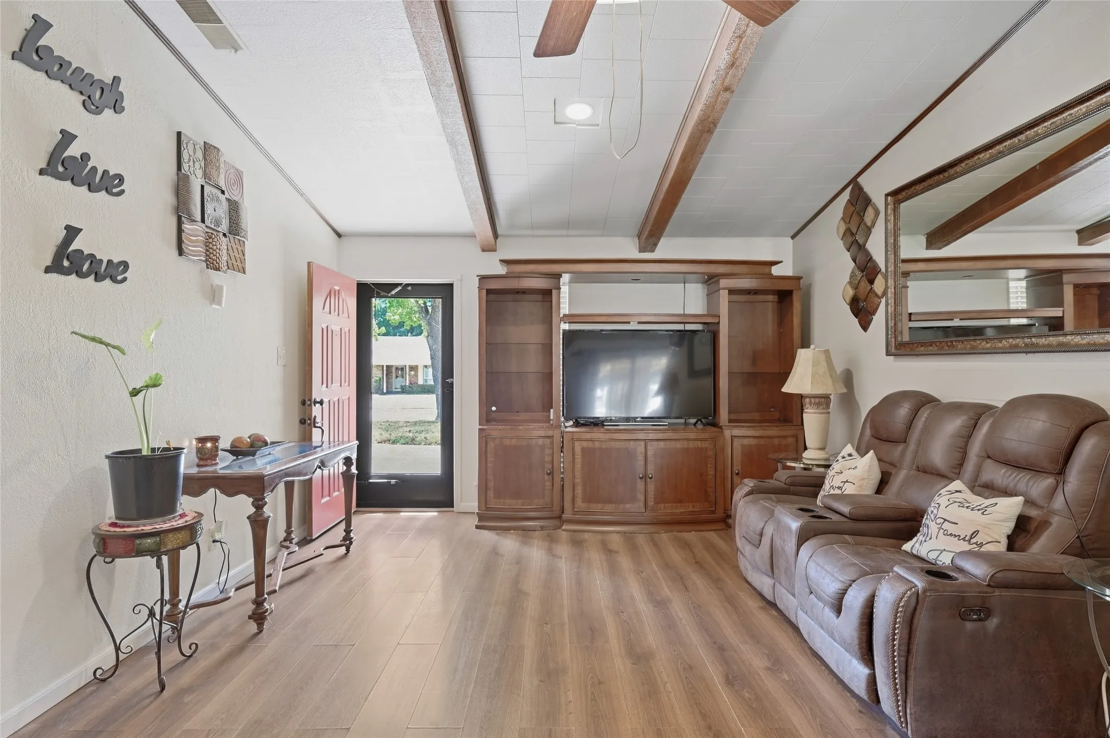Single Family Residence For Sale in Fannin County , 503 Wes Michael Road, Bonham, Texas 75418, 2 Bedroom, 1 Bathroom, 2 Garage spaces, 1,215 Sqft, built in 1965, mls#21392931, Real Estate Agent in Bonham, Homes For Sale in Fannin county, Homes For Sale in Bonham, Realtor in Bonham Texas, Real Estate Brokerage Independent Realty Texas, Luminita Cordes Realtor