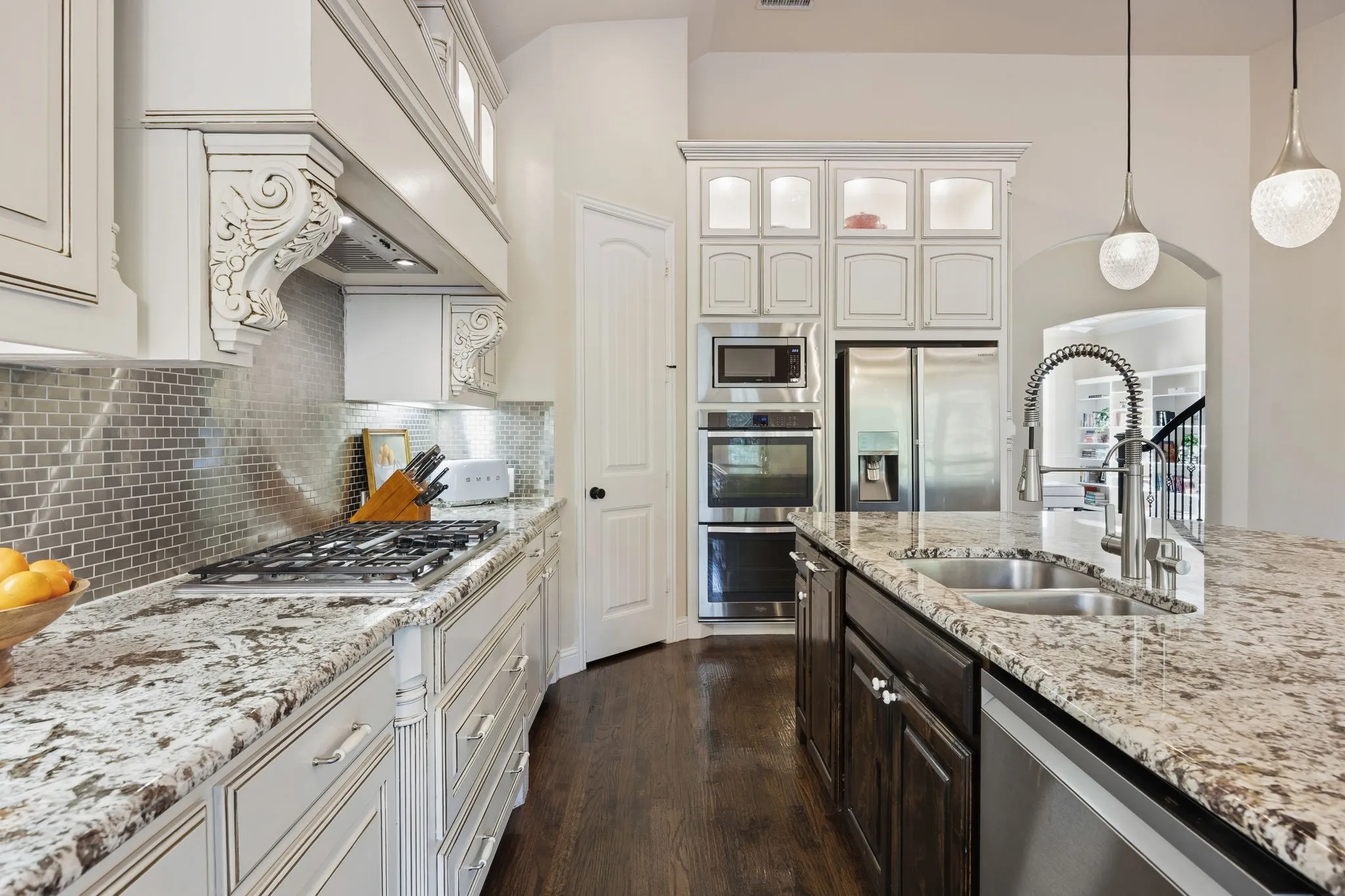 Single Family Residence For Sale in Rockwall County , 665 York Drive, Rockwall, Texas 75087, 4 Bedroom, 3 Bathroom, 3 Garage spaces, 3,161 Sqft, built in 2014, mls#21400528, Real Estate Agent in Rockwall, Homes For Sale in Rockwall county, Homes For Sale in Rockwall, Realtor in Rockwall Texas, Real Estate Brokerage Independent Realty Texas, Luminita Cordes Realtor