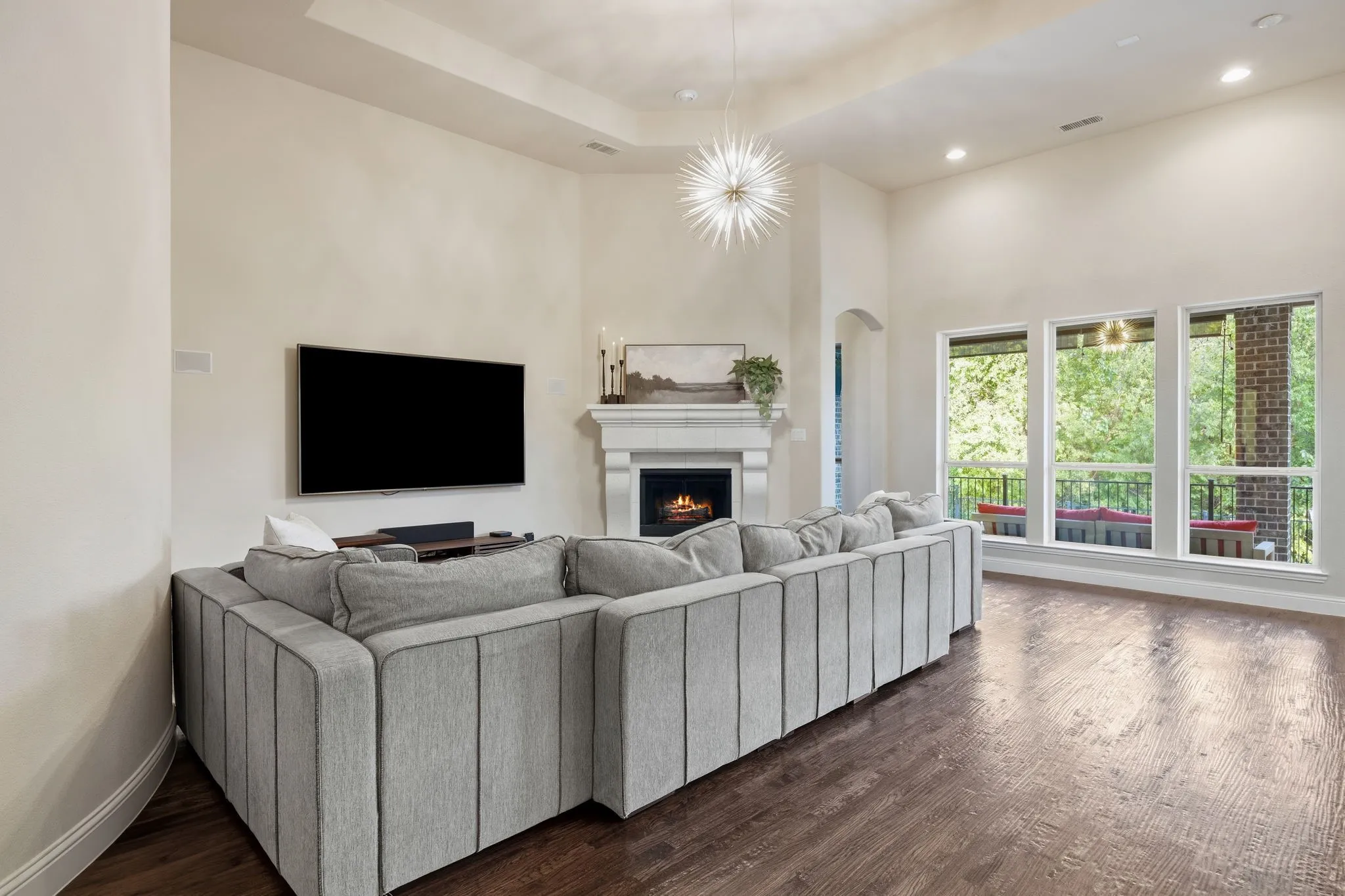 Single Family Residence For Sale in Rockwall County , 665 York Drive, Rockwall, Texas 75087, 4 Bedroom, 3 Bathroom, 3 Garage spaces, 3,161 Sqft, built in 2014, mls#21400528, Real Estate Agent in Rockwall, Homes For Sale in Rockwall county, Homes For Sale in Rockwall, Realtor in Rockwall Texas, Real Estate Brokerage Independent Realty Texas, Luminita Cordes Realtor