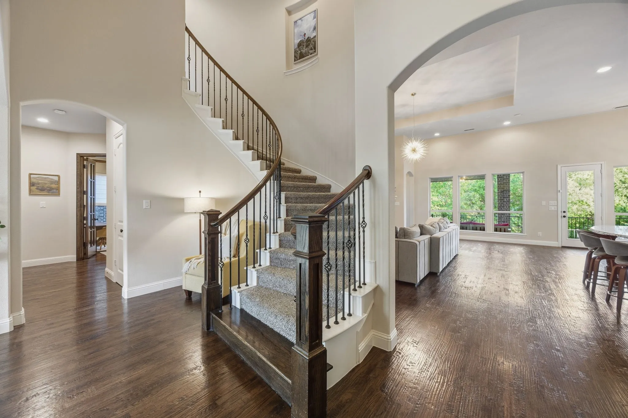 Single Family Residence For Sale in Rockwall County , 665 York Drive, Rockwall, Texas 75087, 4 Bedroom, 3 Bathroom, 3 Garage spaces, 3,161 Sqft, built in 2014, mls#21400528, Real Estate Agent in Rockwall, Homes For Sale in Rockwall county, Homes For Sale in Rockwall, Realtor in Rockwall Texas, Real Estate Brokerage Independent Realty Texas, Luminita Cordes Realtor
