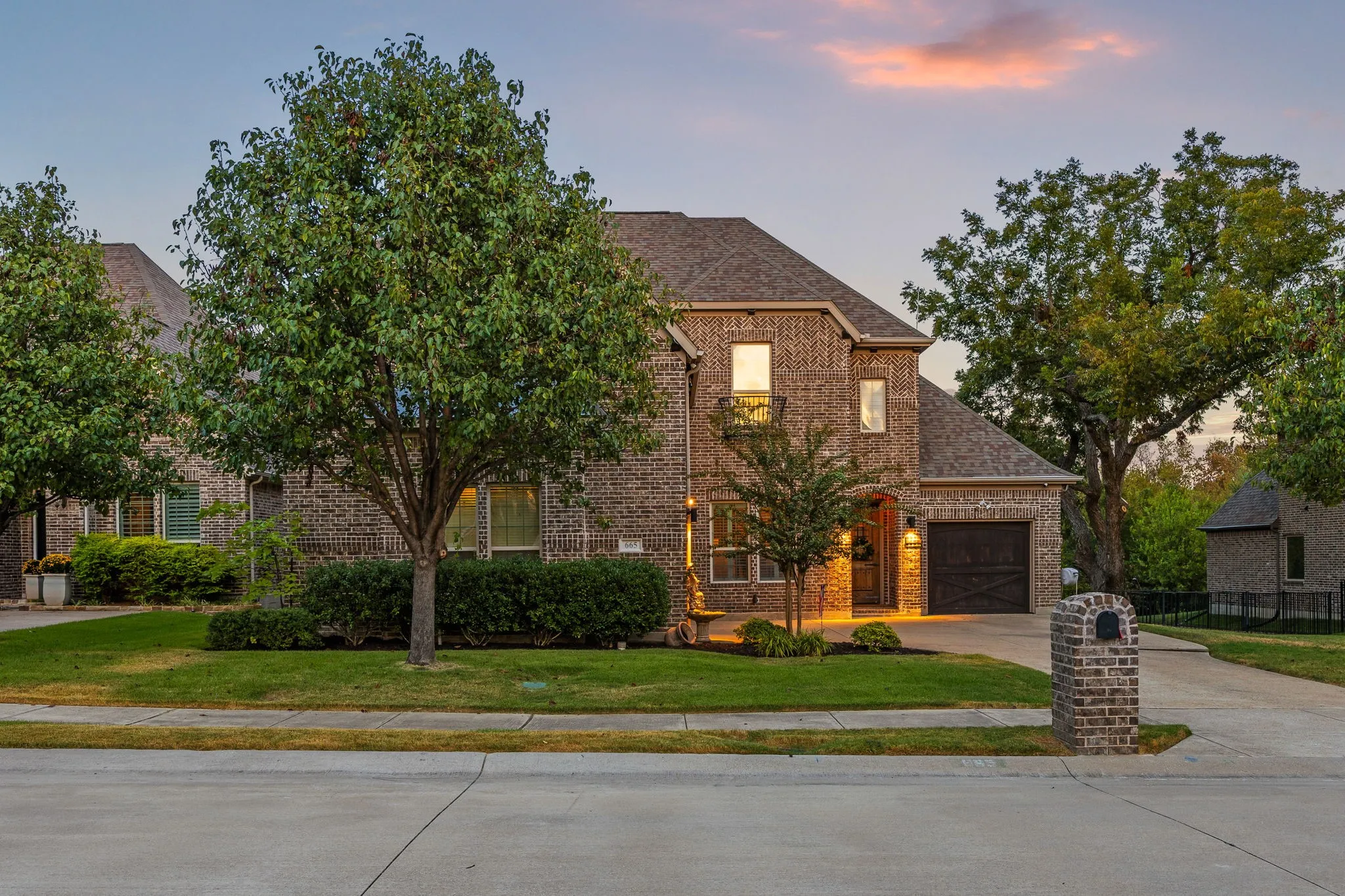 Single Family Residence For Sale in Rockwall County , 665 York Drive, Rockwall, Texas 75087, 4 Bedroom, 3 Bathroom, 3 Garage spaces, 3,161 Sqft, built in 2014, mls#21400528, Real Estate Agent in Rockwall, Homes For Sale in Rockwall county, Homes For Sale in Rockwall, Realtor in Rockwall Texas, Real Estate Brokerage Independent Realty Texas, Luminita Cordes Realtor