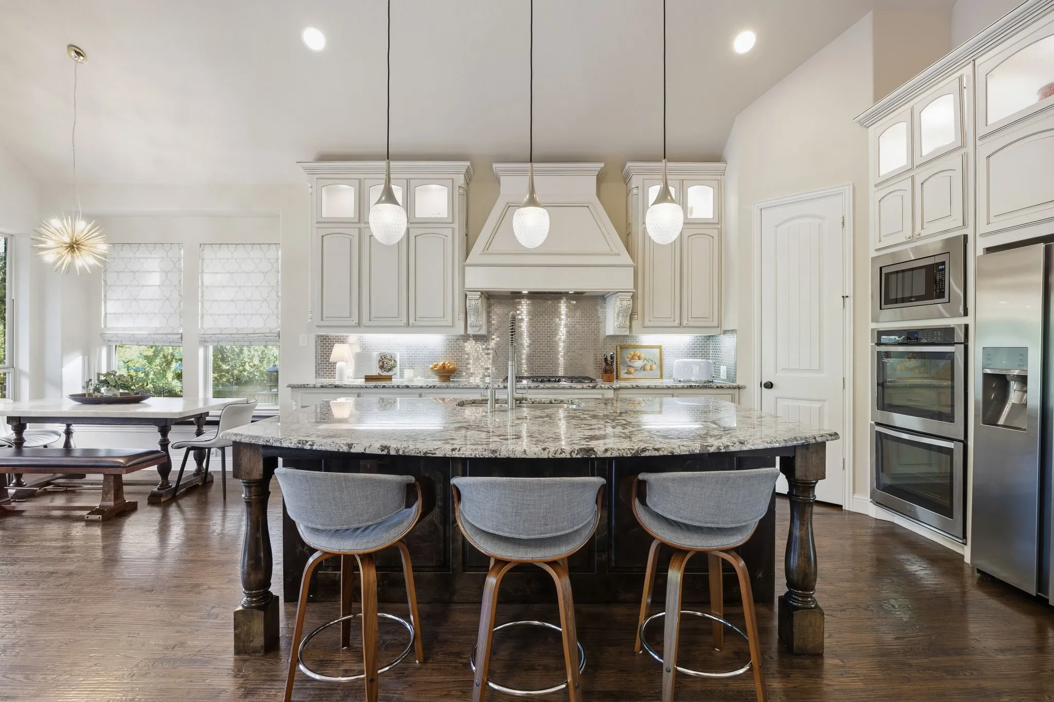 Single Family Residence For Sale in Rockwall County , 665 York Drive, Rockwall, Texas 75087, 4 Bedroom, 3 Bathroom, 3 Garage spaces, 3,161 Sqft, built in 2014, mls#21400528, Real Estate Agent in Rockwall, Homes For Sale in Rockwall county, Homes For Sale in Rockwall, Realtor in Rockwall Texas, Real Estate Brokerage Independent Realty Texas, Luminita Cordes Realtor
