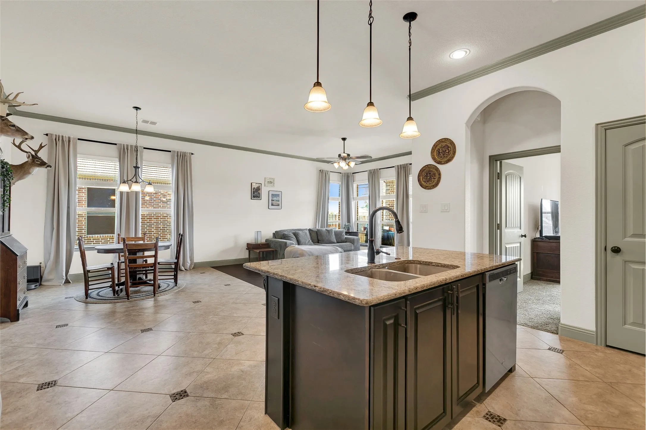 Single Family Residence For Sale in Kaufman County , 616 Spruce Trail, Forney, Texas 75126, 3 Bedroom, 2 Bathroom, 2 Garage spaces, 1,950 Sqft, built in 2018, mls#21397694, Real Estate Agent in Forney, Homes For Sale in Kaufman county, Homes For Sale in Forney, Realtor in Forney Texas, Real Estate Brokerage Independent Realty Texas, Luminita Cordes Realtor