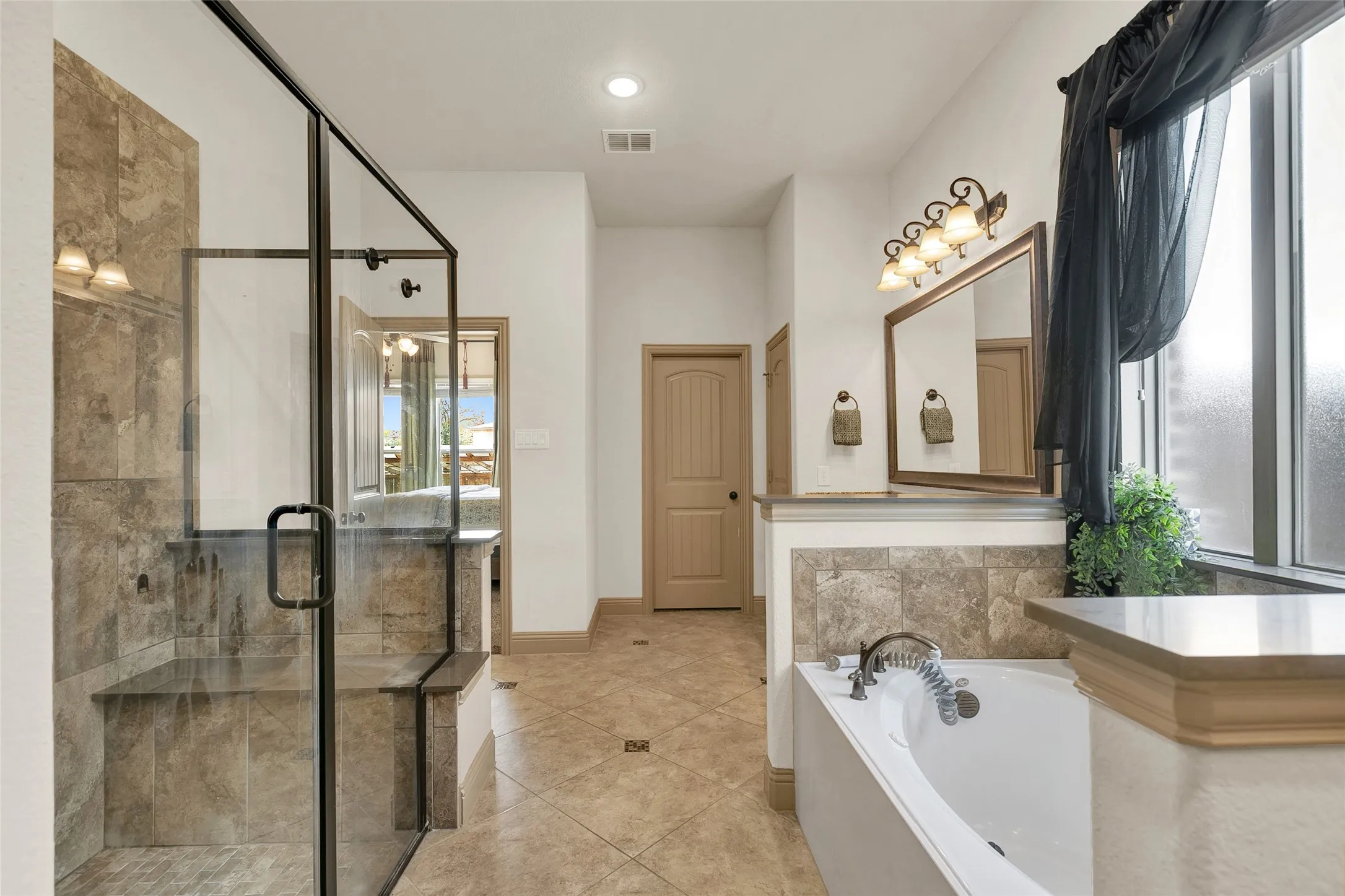 Single Family Residence For Sale in Kaufman County , 616 Spruce Trail, Forney, Texas 75126, 3 Bedroom, 2 Bathroom, 2 Garage spaces, 1,950 Sqft, built in 2018, mls#21397694, Real Estate Agent in Forney, Homes For Sale in Kaufman county, Homes For Sale in Forney, Realtor in Forney Texas, Real Estate Brokerage Independent Realty Texas, Luminita Cordes Realtor