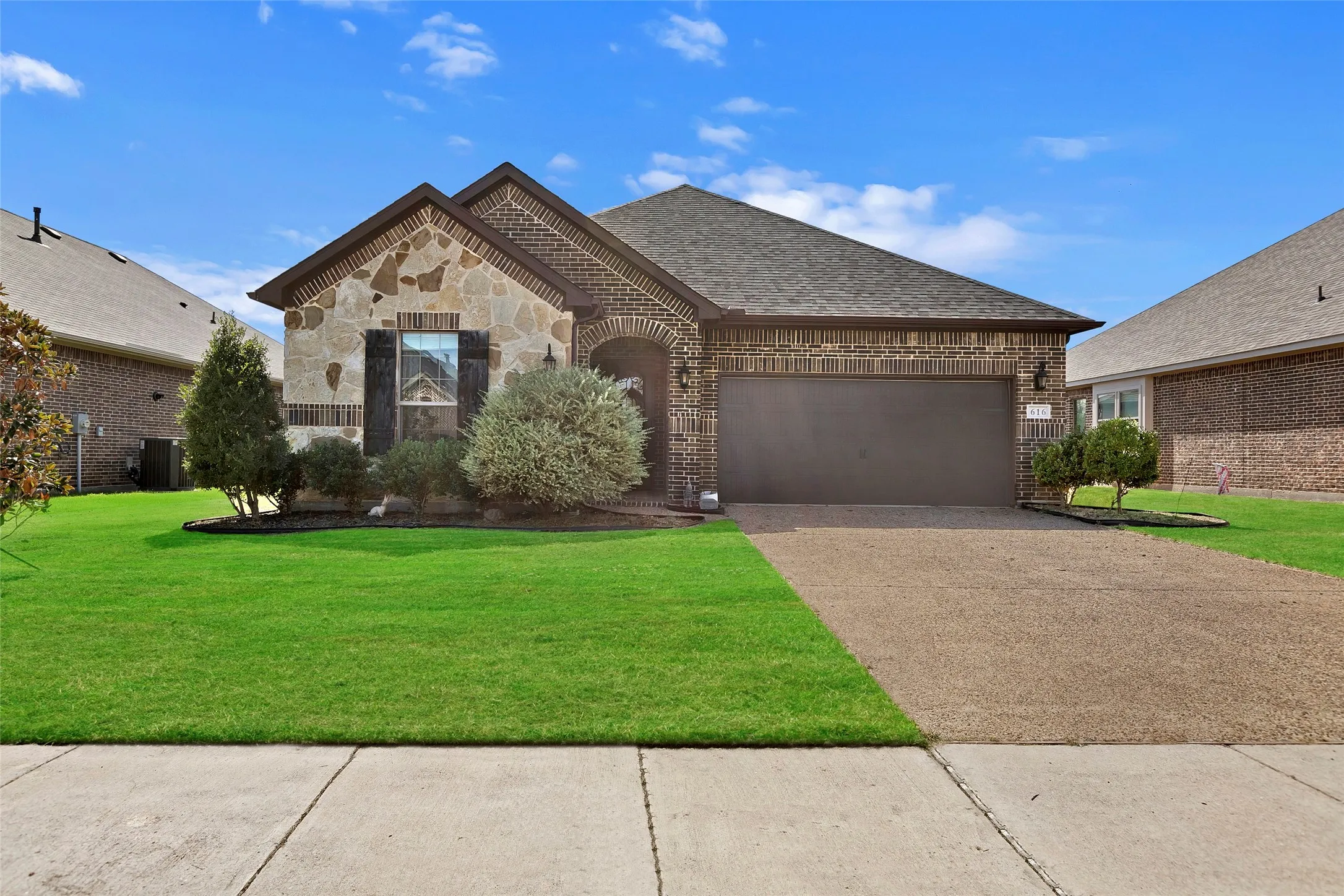 Single Family Residence For Sale in Kaufman County , 616 Spruce Trail, Forney, Texas 75126, 3 Bedroom, 2 Bathroom, 2 Garage spaces, 1,950 Sqft, built in 2018, mls#21397694, Real Estate Agent in Forney, Homes For Sale in Kaufman county, Homes For Sale in Forney, Realtor in Forney Texas, Real Estate Brokerage Independent Realty Texas, Luminita Cordes Realtor