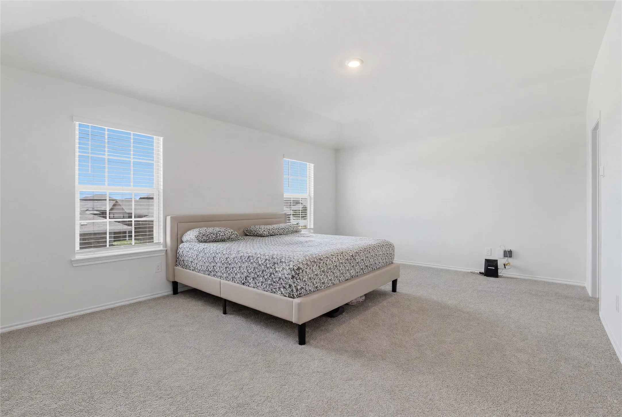 Single Family Residence For Sale in Hunt County , 2102 Bailer Way, Royse City, Texas 75189, 5 Bedroom, 3 Bathroom, 2 Garage spaces, 2,521 Sqft, built in 2023, mls#21400516, Real Estate Agent in Royse City, Homes For Sale in Hunt county, Homes For Sale in Royse City, Realtor in Royse City Texas, Real Estate Brokerage Independent Realty Texas, Luminita Cordes Realtor