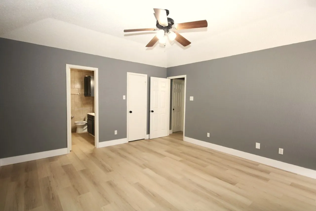 Single Family Residence For Rent in Tarrant County , 6414 Juliette Run, Arlington, Texas 76002, 5 Bedroom, 3 Bathroom, 2 Garage spaces, 1,869 Sqft, built in 1997, mls#21396436, Real Estate Agent in Arlington, Homes For Rent in Tarrant county, Homes For Rent in Arlington, Realtor in Arlington Texas, Real Estate Brokerage Independent Realty Texas, Luminita Cordes Realtor