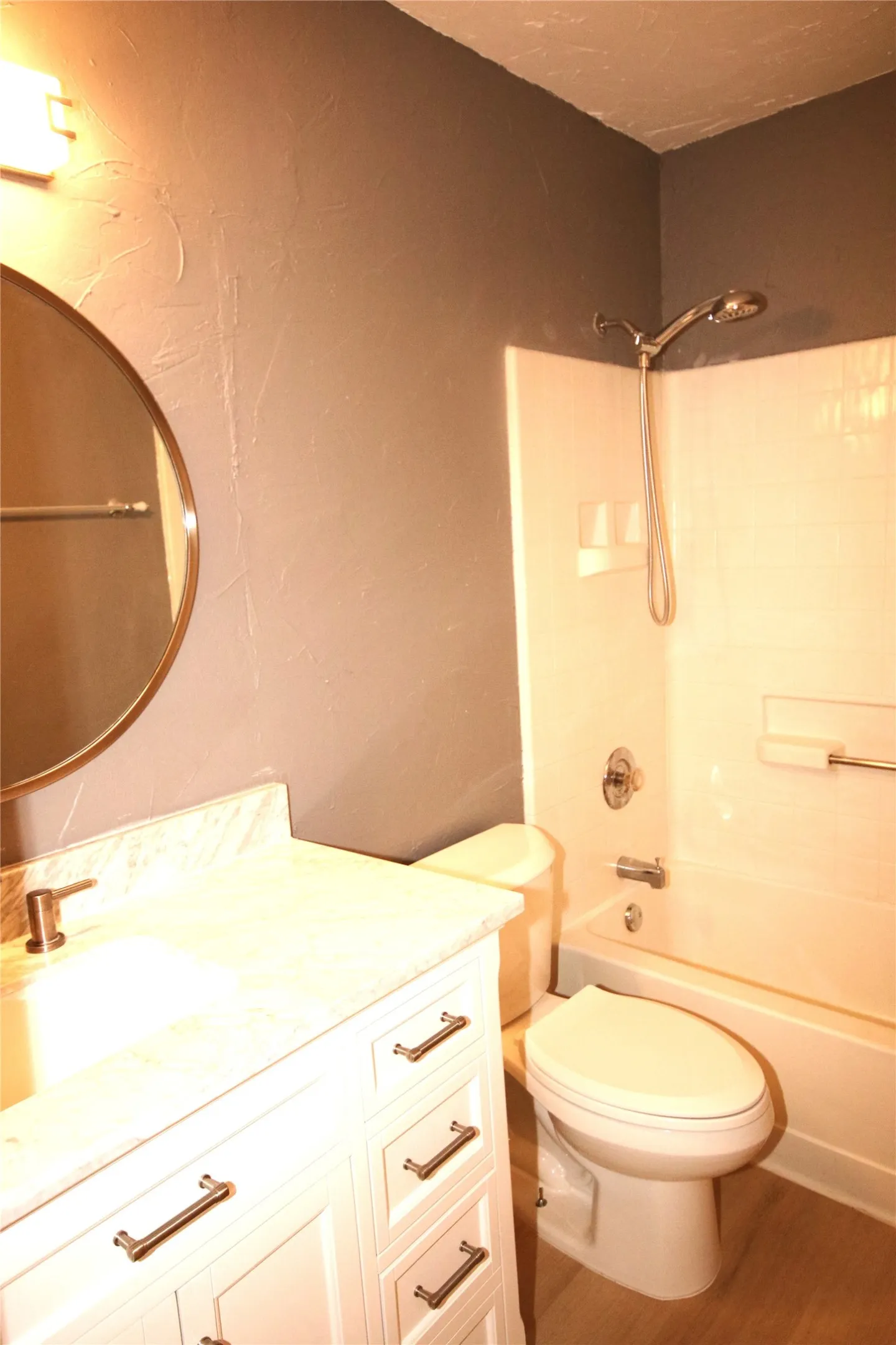 Single Family Residence For Rent in Tarrant County , 6414 Juliette Run, Arlington, Texas 76002, 5 Bedroom, 3 Bathroom, 2 Garage spaces, 1,869 Sqft, built in 1997, mls#21396436, Real Estate Agent in Arlington, Homes For Rent in Tarrant county, Homes For Rent in Arlington, Realtor in Arlington Texas, Real Estate Brokerage Independent Realty Texas, Luminita Cordes Realtor