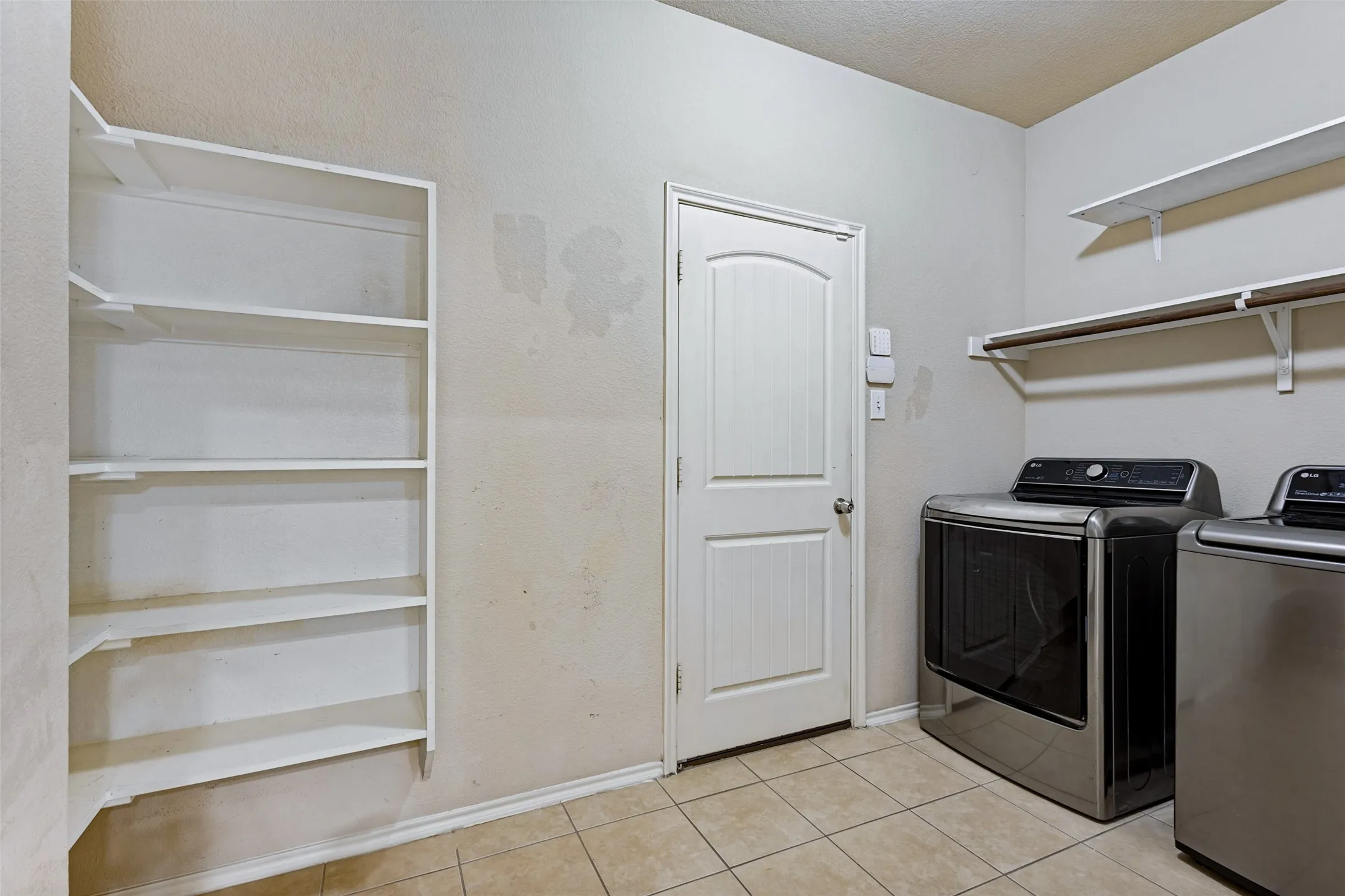 Single Family Residence For Sale in Collin County , 2201 Canyon Point, Mc Kinney, Texas 75071, 4 Bedroom, 3 Bathroom, 2 Garage spaces, 2,394 Sqft, built in 2011, mls#21400055, Real Estate Agent in Mc Kinney, Homes For Sale in Collin county, Homes For Sale in Mc Kinney, Realtor in Mc Kinney Texas, Real Estate Brokerage Independent Realty Texas, Luminita Cordes Realtor