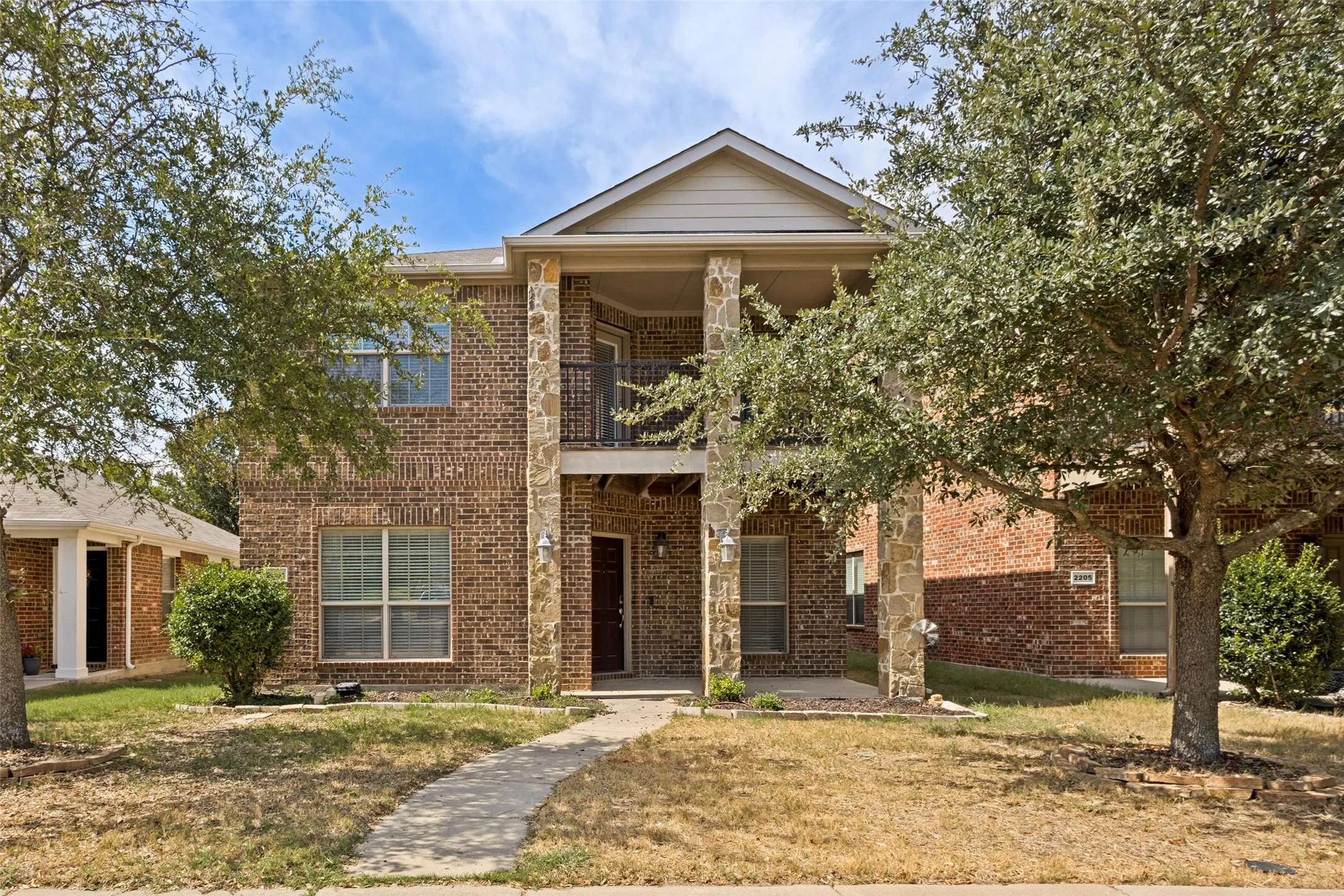 Single Family Residence For Sale in Collin County , 2201 Canyon Point, Mc Kinney, Texas 75071, 4 Bedroom, 3 Bathroom, 2 Garage spaces, 2,394 Sqft, built in 2011, mls#21400055, Real Estate Agent in Mc Kinney, Homes For Sale in Collin county, Homes For Sale in Mc Kinney, Realtor in Mc Kinney Texas, Real Estate Brokerage Independent Realty Texas, Luminita Cordes Realtor