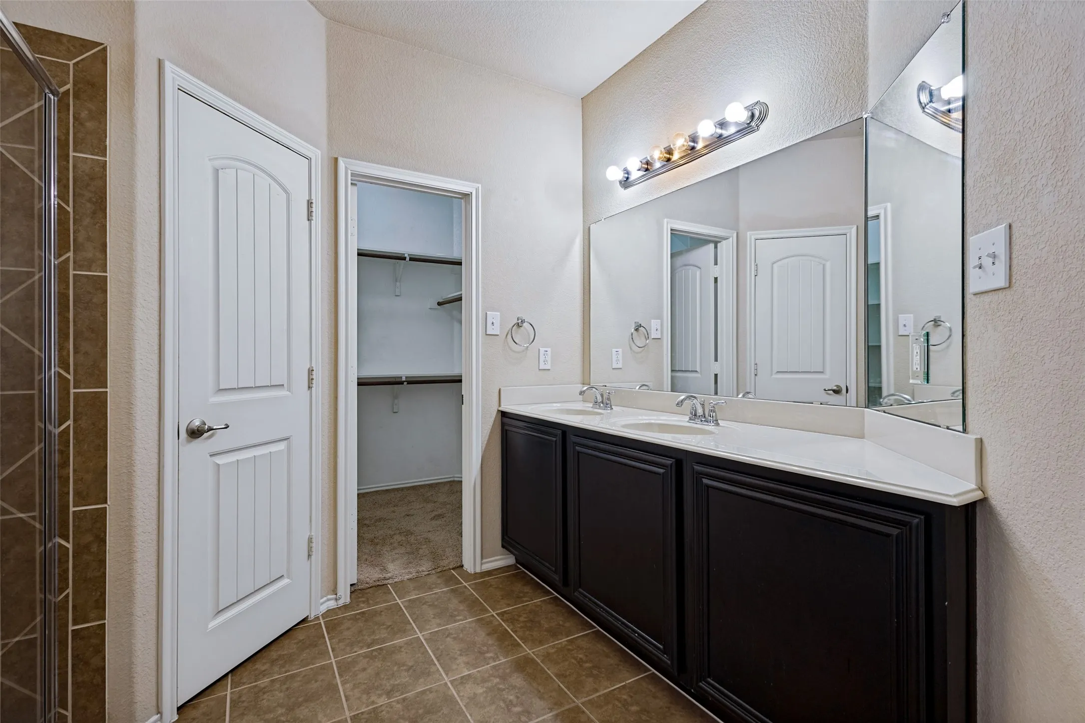 Single Family Residence For Sale in Collin County , 2201 Canyon Point, Mc Kinney, Texas 75071, 4 Bedroom, 3 Bathroom, 2 Garage spaces, 2,394 Sqft, built in 2011, mls#21400055, Real Estate Agent in Mc Kinney, Homes For Sale in Collin county, Homes For Sale in Mc Kinney, Realtor in Mc Kinney Texas, Real Estate Brokerage Independent Realty Texas, Luminita Cordes Realtor
