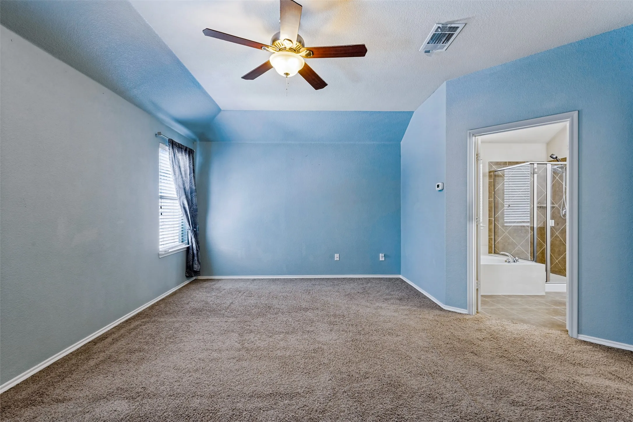 Single Family Residence For Sale in Collin County , 2201 Canyon Point, Mc Kinney, Texas 75071, 4 Bedroom, 3 Bathroom, 2 Garage spaces, 2,394 Sqft, built in 2011, mls#21400055, Real Estate Agent in Mc Kinney, Homes For Sale in Collin county, Homes For Sale in Mc Kinney, Realtor in Mc Kinney Texas, Real Estate Brokerage Independent Realty Texas, Luminita Cordes Realtor