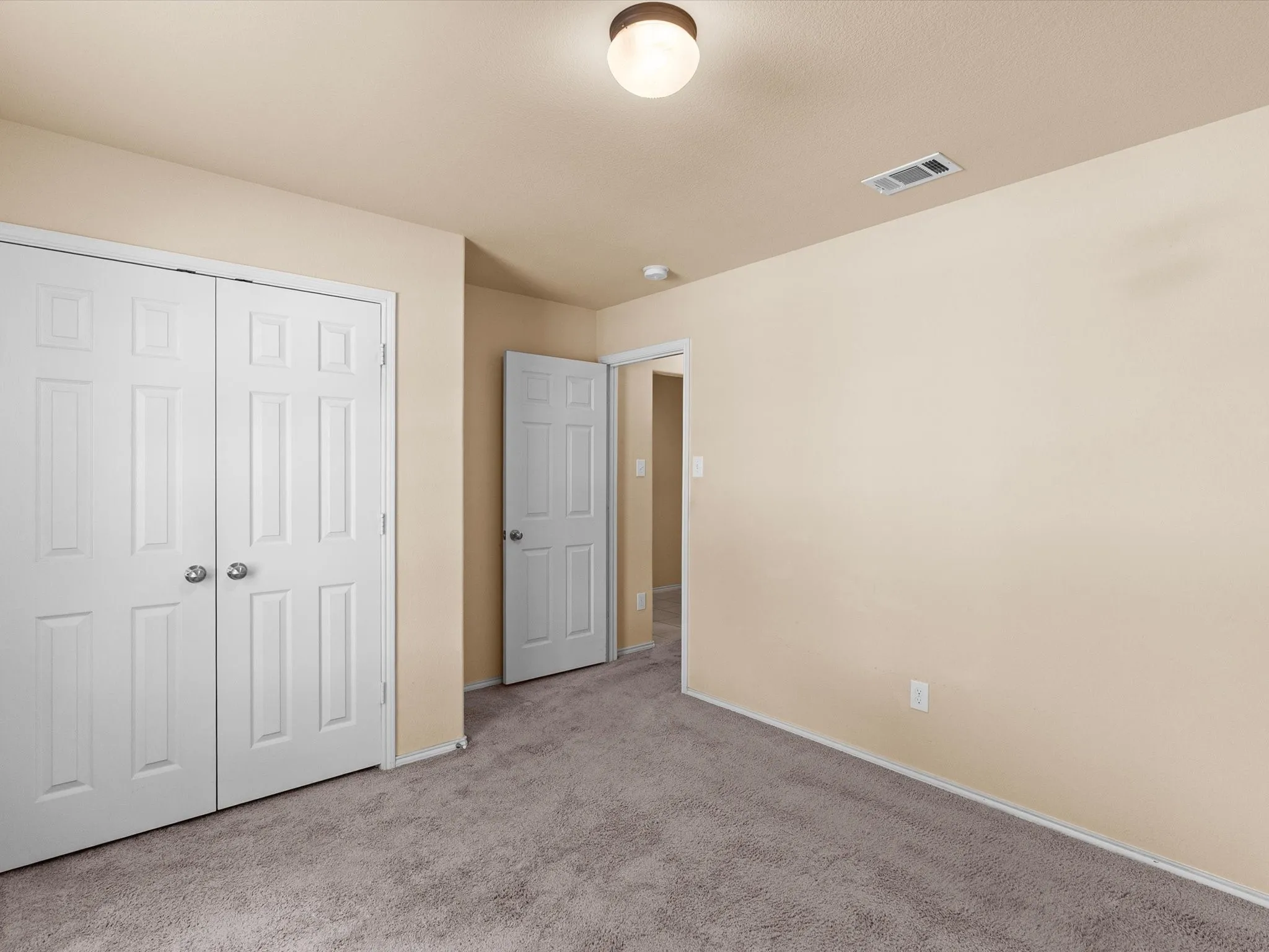Single Family Residence For Sale in Denton County , 14721 Brandon Drive, Little Elm, Texas 75068, 3 Bedroom, 2 Bathroom, 2 Garage spaces, 1,433 Sqft, built in 2012, mls#21400142, Real Estate Agent in Little Elm, Homes For Sale in Denton county, Homes For Sale in Little Elm, Realtor in Little Elm Texas, Real Estate Brokerage Independent Realty Texas, Luminita Cordes Realtor