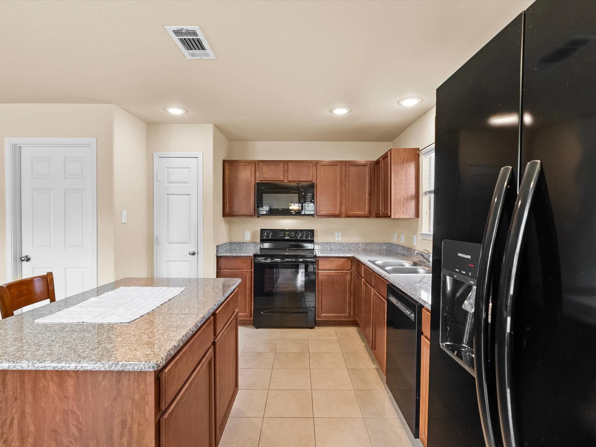 Single Family Residence For Sale in Denton County , 14721 Brandon Drive, Little Elm, Texas 75068, 3 Bedroom, 2 Bathroom, 2 Garage spaces, 1,433 Sqft, built in 2012, mls#21400142, Real Estate Agent in Little Elm, Homes For Sale in Denton county, Homes For Sale in Little Elm, Realtor in Little Elm Texas, Real Estate Brokerage Independent Realty Texas, Luminita Cordes Realtor