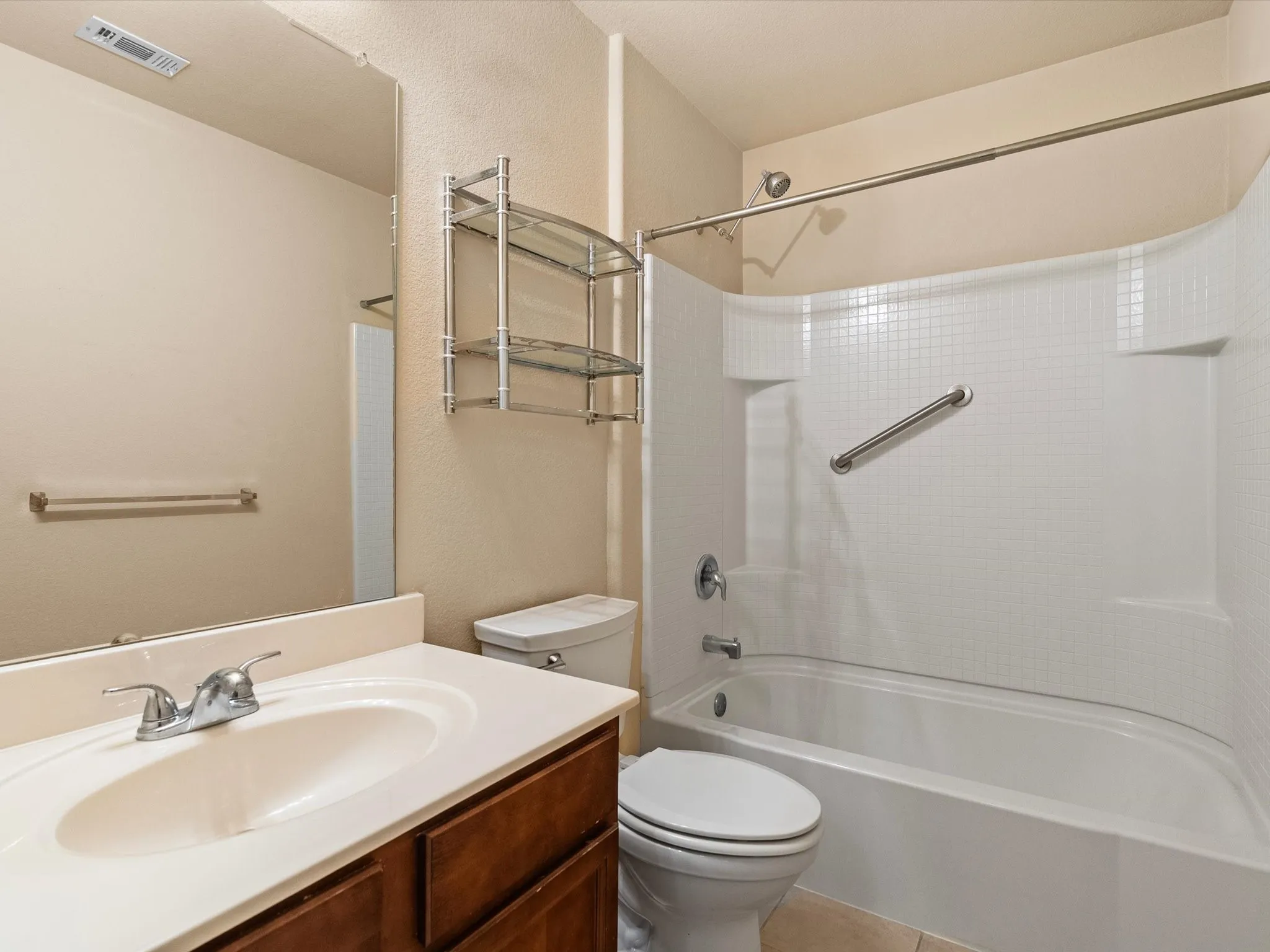 Single Family Residence For Sale in Denton County , 14721 Brandon Drive, Little Elm, Texas 75068, 3 Bedroom, 2 Bathroom, 2 Garage spaces, 1,433 Sqft, built in 2012, mls#21400142, Real Estate Agent in Little Elm, Homes For Sale in Denton county, Homes For Sale in Little Elm, Realtor in Little Elm Texas, Real Estate Brokerage Independent Realty Texas, Luminita Cordes Realtor