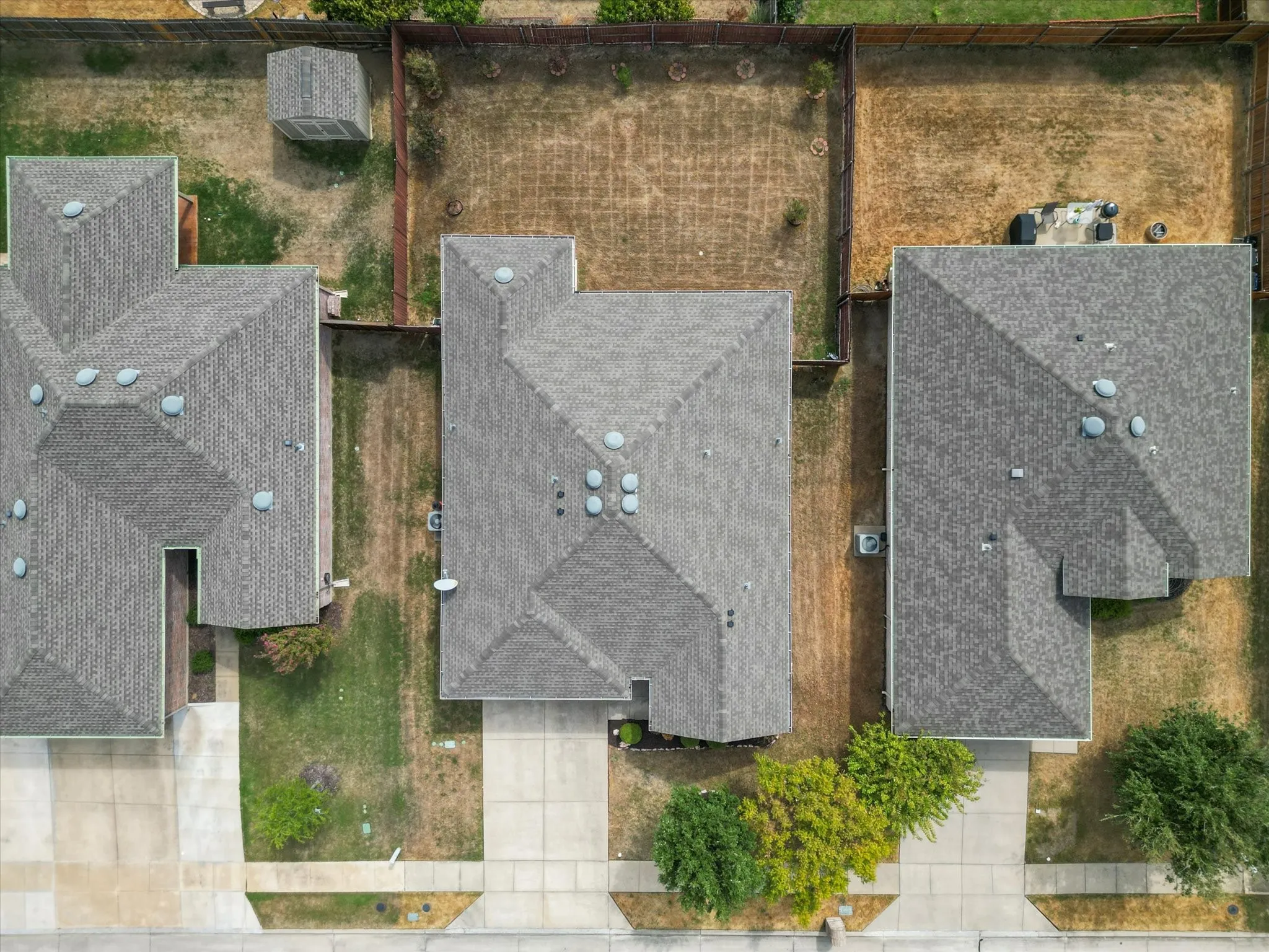 Single Family Residence For Sale in Denton County , 14721 Brandon Drive, Little Elm, Texas 75068, 3 Bedroom, 2 Bathroom, 2 Garage spaces, 1,433 Sqft, built in 2012, mls#21400142, Real Estate Agent in Little Elm, Homes For Sale in Denton county, Homes For Sale in Little Elm, Realtor in Little Elm Texas, Real Estate Brokerage Independent Realty Texas, Luminita Cordes Realtor