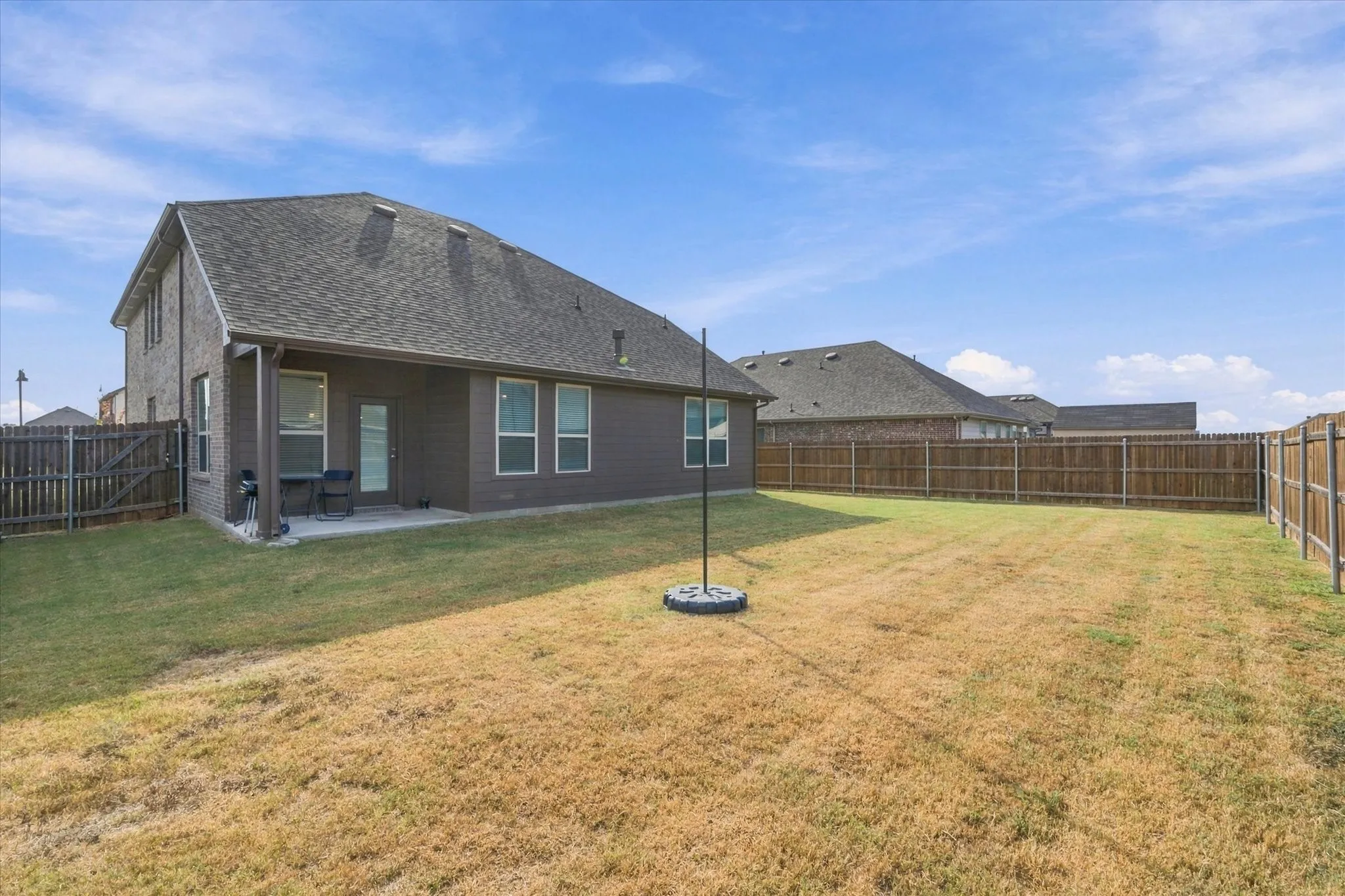 Single Family Residence For Sale in Ellis County , 417 Burrow Drive, Waxahachie, Texas 75167, 4 Bedroom, 3 Bathroom, 2 Garage spaces, 2,372 Sqft, built in 2022, mls#21396705, Real Estate Agent in Waxahachie, Homes For Sale in Ellis county, Homes For Sale in Waxahachie, Realtor in Waxahachie Texas, Real Estate Brokerage Independent Realty Texas, Luminita Cordes Realtor