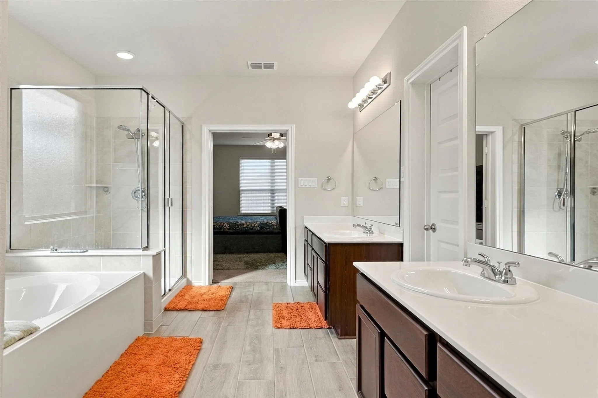 Single Family Residence For Sale in Ellis County , 417 Burrow Drive, Waxahachie, Texas 75167, 4 Bedroom, 3 Bathroom, 2 Garage spaces, 2,372 Sqft, built in 2022, mls#21396705, Real Estate Agent in Waxahachie, Homes For Sale in Ellis county, Homes For Sale in Waxahachie, Realtor in Waxahachie Texas, Real Estate Brokerage Independent Realty Texas, Luminita Cordes Realtor