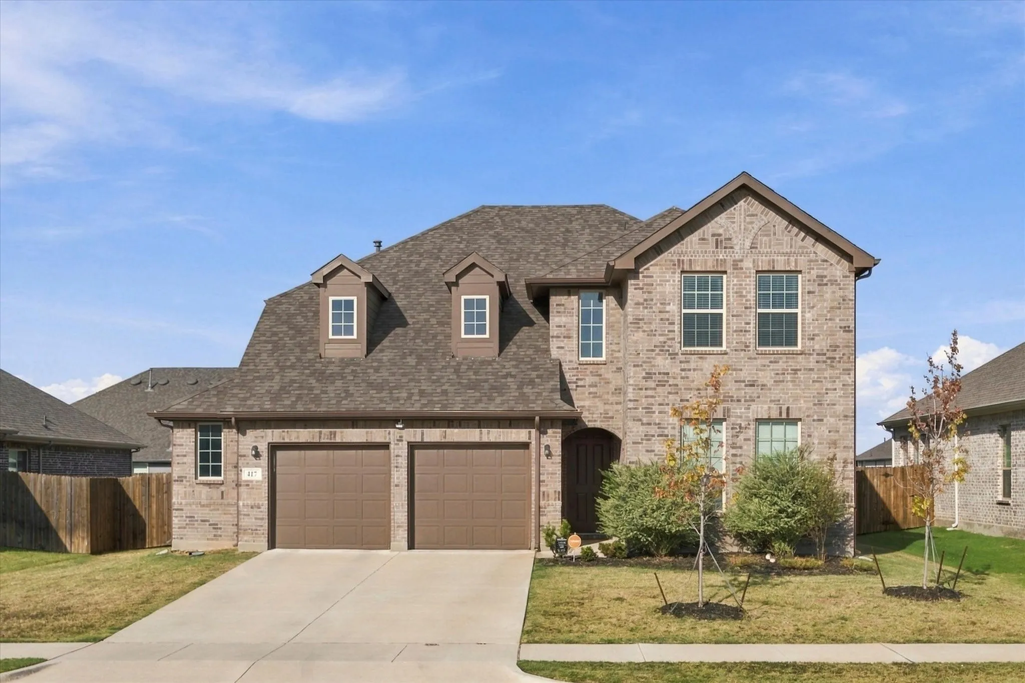 Single Family Residence For Sale in Ellis County , 417 Burrow Drive, Waxahachie, Texas 75167, 4 Bedroom, 3 Bathroom, 2 Garage spaces, 2,372 Sqft, built in 2022, mls#21396705, Real Estate Agent in Waxahachie, Homes For Sale in Ellis county, Homes For Sale in Waxahachie, Realtor in Waxahachie Texas, Real Estate Brokerage Independent Realty Texas, Luminita Cordes Realtor