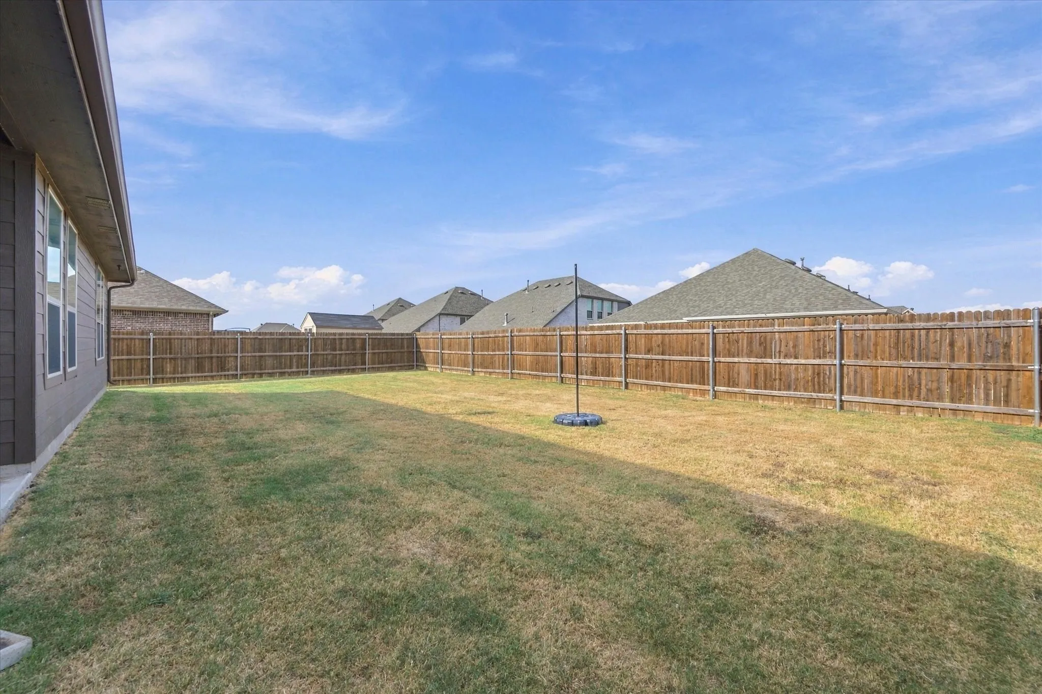 Single Family Residence For Sale in Ellis County , 417 Burrow Drive, Waxahachie, Texas 75167, 4 Bedroom, 3 Bathroom, 2 Garage spaces, 2,372 Sqft, built in 2022, mls#21396705, Real Estate Agent in Waxahachie, Homes For Sale in Ellis county, Homes For Sale in Waxahachie, Realtor in Waxahachie Texas, Real Estate Brokerage Independent Realty Texas, Luminita Cordes Realtor