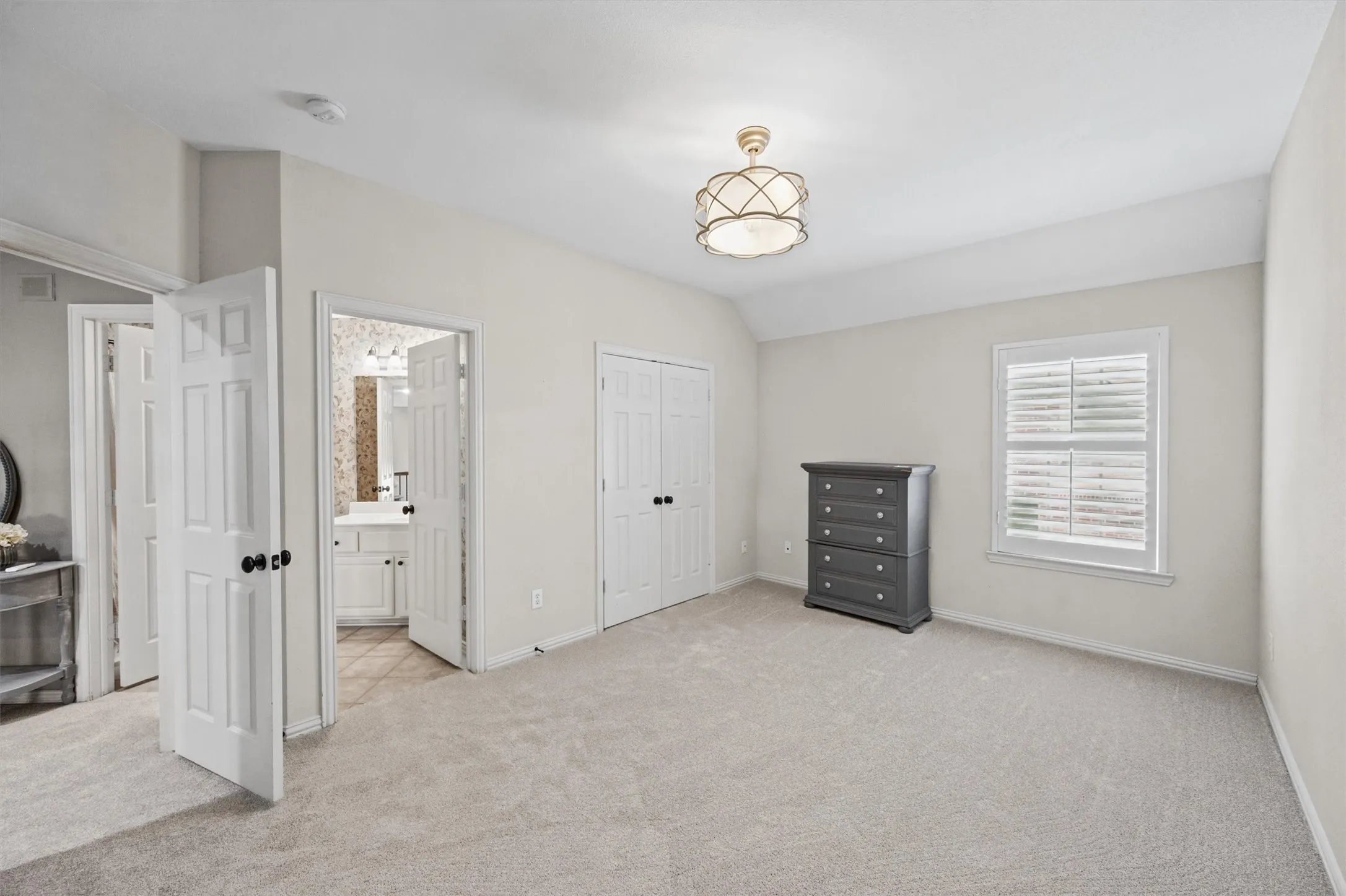 Single Family Residence For Sale in Denton County , 3917 Ashburton Way, Flower Mound, Texas 75022, 4 Bedroom, 4 Bathroom, 3 Garage spaces, 3,656 Sqft, built in 1998, mls#21398821, Real Estate Agent in Flower Mound, Homes For Sale in Denton county, Homes For Sale in Flower Mound, Realtor in Flower Mound Texas, Real Estate Brokerage Independent Realty Texas, Luminita Cordes Realtor