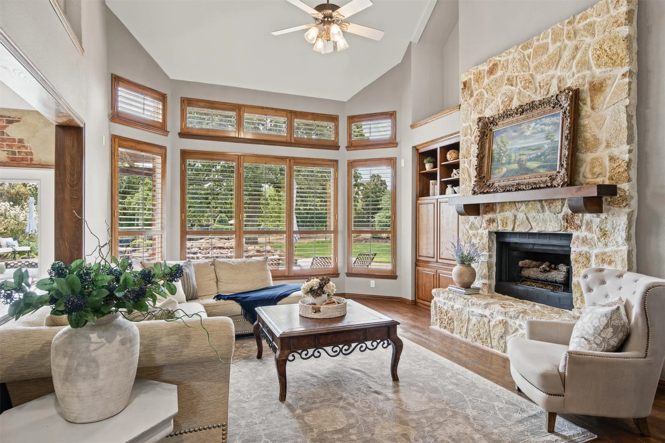 Single Family Residence For Sale in Denton County , 3917 Ashburton Way, Flower Mound, Texas 75022, 4 Bedroom, 4 Bathroom, 3 Garage spaces, 3,656 Sqft, built in 1998, mls#21398821, Real Estate Agent in Flower Mound, Homes For Sale in Denton county, Homes For Sale in Flower Mound, Realtor in Flower Mound Texas, Real Estate Brokerage Independent Realty Texas, Luminita Cordes Realtor