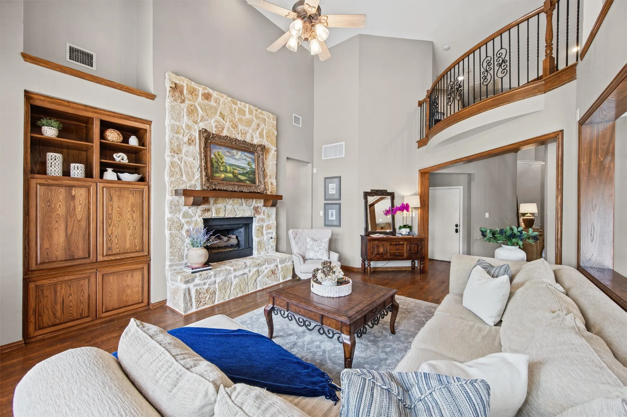 Single Family Residence For Sale in Denton County , 3917 Ashburton Way, Flower Mound, Texas 75022, 4 Bedroom, 4 Bathroom, 3 Garage spaces, 3,656 Sqft, built in 1998, mls#21398821, Real Estate Agent in Flower Mound, Homes For Sale in Denton county, Homes For Sale in Flower Mound, Realtor in Flower Mound Texas, Real Estate Brokerage Independent Realty Texas, Luminita Cordes Realtor