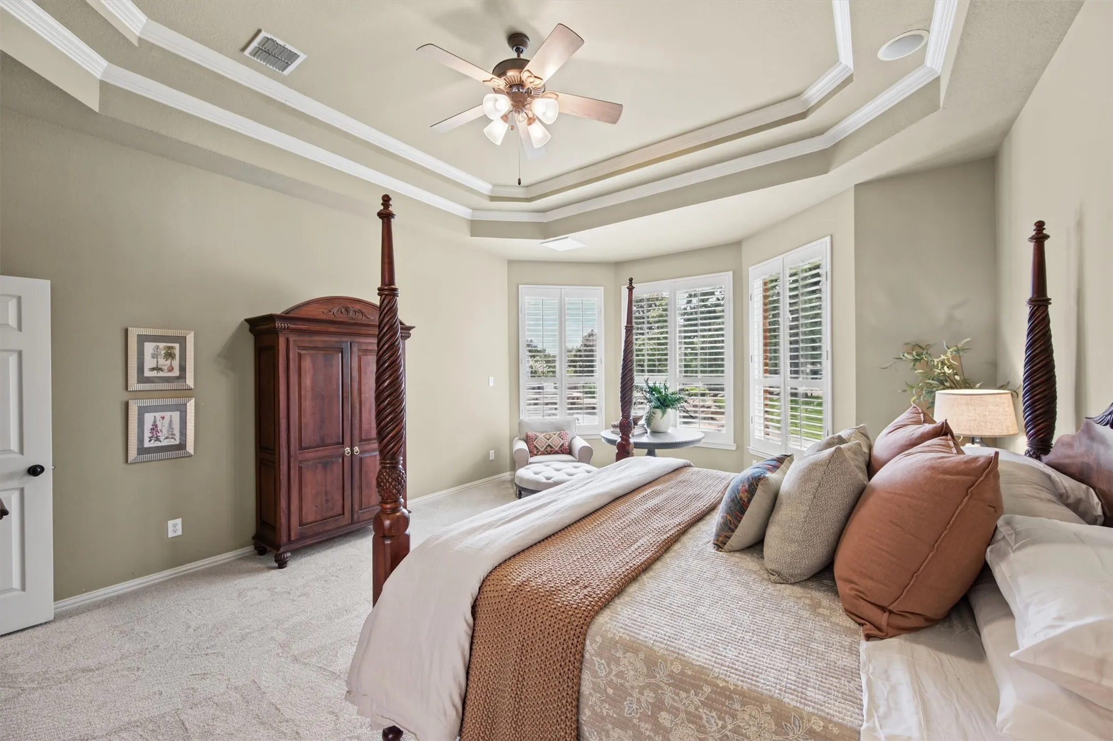 Single Family Residence For Sale in Denton County , 3917 Ashburton Way, Flower Mound, Texas 75022, 4 Bedroom, 4 Bathroom, 3 Garage spaces, 3,656 Sqft, built in 1998, mls#21398821, Real Estate Agent in Flower Mound, Homes For Sale in Denton county, Homes For Sale in Flower Mound, Realtor in Flower Mound Texas, Real Estate Brokerage Independent Realty Texas, Luminita Cordes Realtor