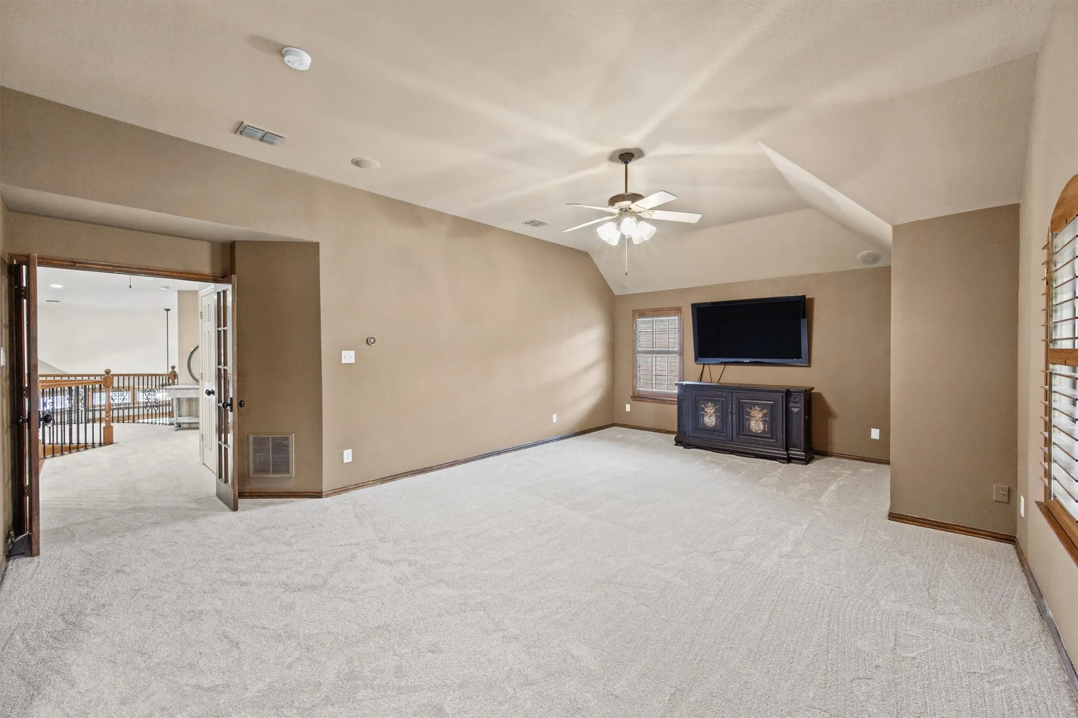 Single Family Residence For Sale in Denton County , 3917 Ashburton Way, Flower Mound, Texas 75022, 4 Bedroom, 4 Bathroom, 3 Garage spaces, 3,656 Sqft, built in 1998, mls#21398821, Real Estate Agent in Flower Mound, Homes For Sale in Denton county, Homes For Sale in Flower Mound, Realtor in Flower Mound Texas, Real Estate Brokerage Independent Realty Texas, Luminita Cordes Realtor