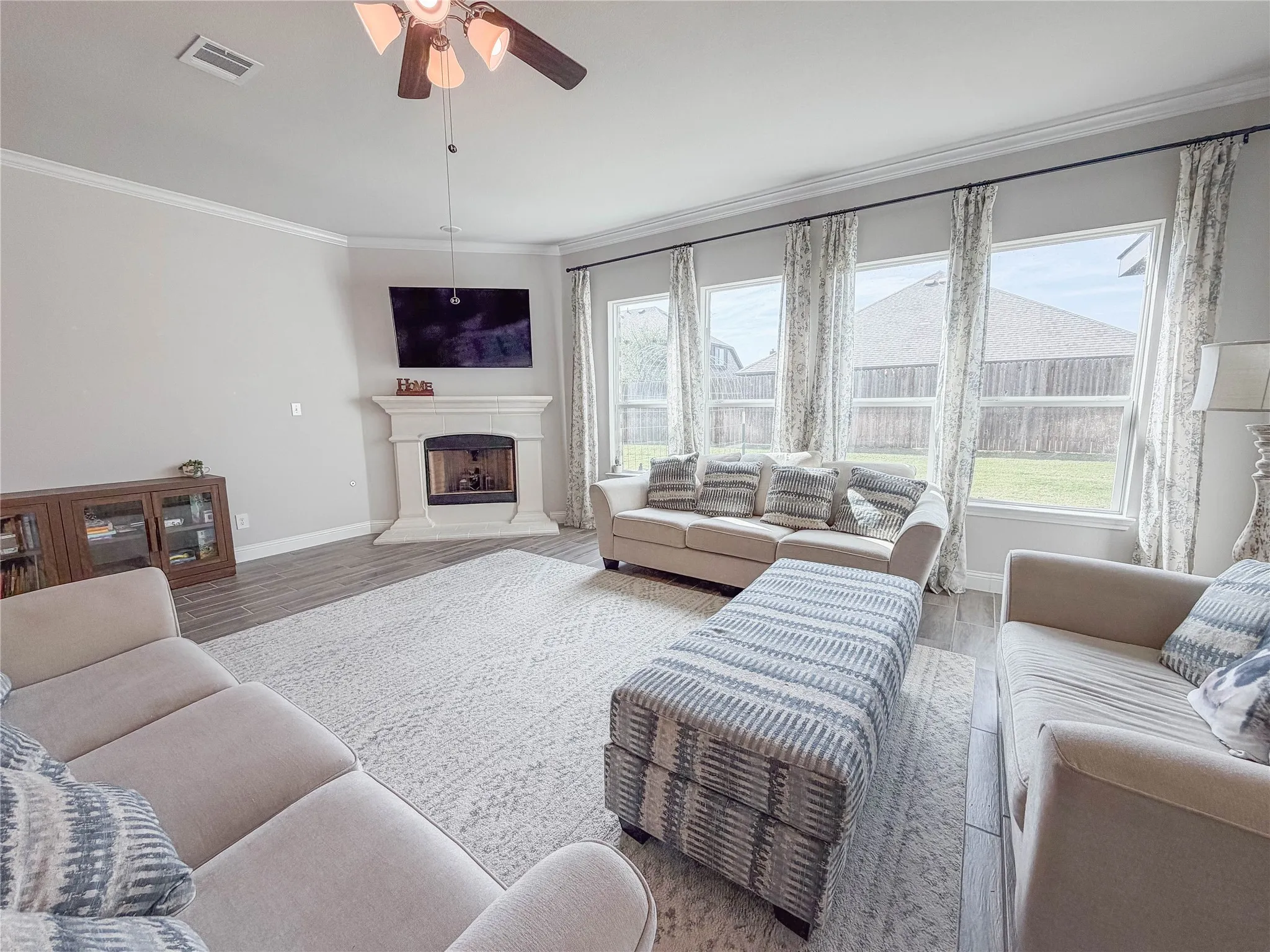 Single Family Residence For Sale in Ellis County , 484 Haven Road, Waxahachie, Texas 75165, 3 Bedroom, 3 Bathroom, 2 Garage spaces, 2,641 Sqft, built in 2022, mls#21400542, Real Estate Agent in Waxahachie, Homes For Sale in Ellis county, Homes For Sale in Waxahachie, Realtor in Waxahachie Texas, Real Estate Brokerage Independent Realty Texas, Luminita Cordes Realtor