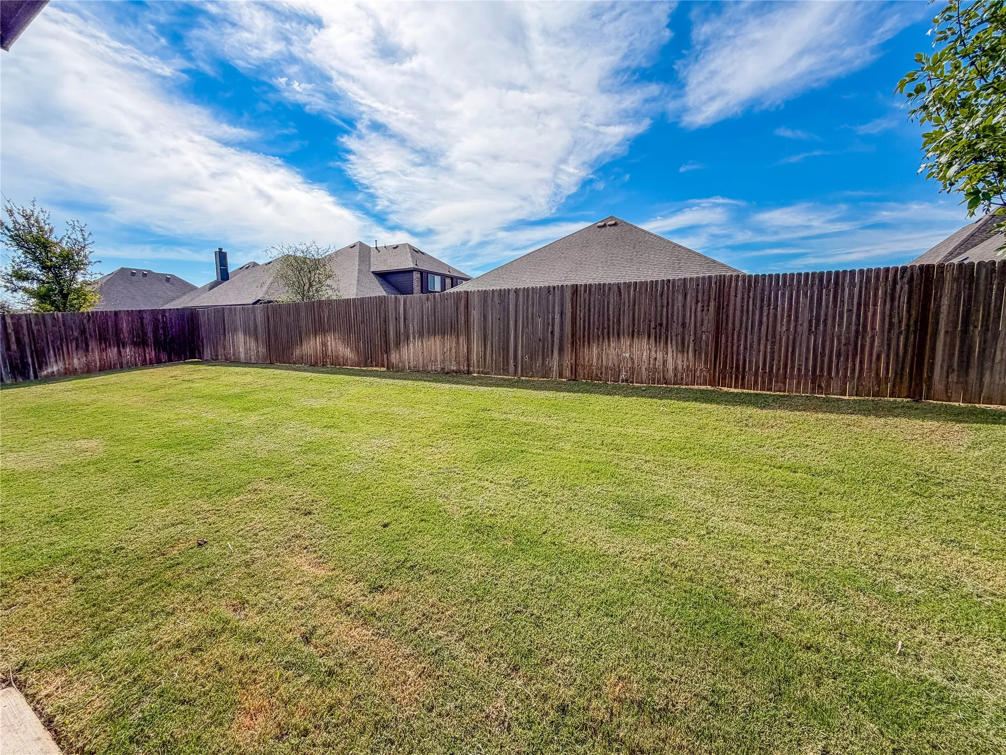 Single Family Residence For Sale in Ellis County , 484 Haven Road, Waxahachie, Texas 75165, 3 Bedroom, 3 Bathroom, 2 Garage spaces, 2,641 Sqft, built in 2022, mls#21400542, Real Estate Agent in Waxahachie, Homes For Sale in Ellis county, Homes For Sale in Waxahachie, Realtor in Waxahachie Texas, Real Estate Brokerage Independent Realty Texas, Luminita Cordes Realtor