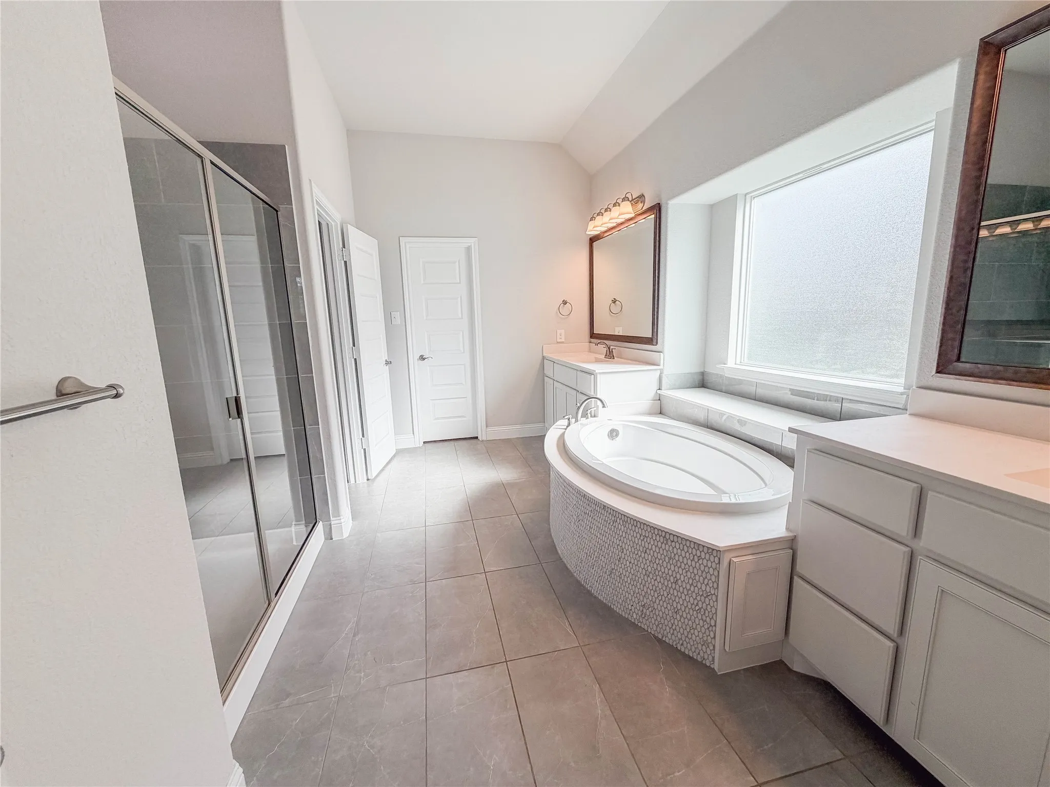 Single Family Residence For Sale in Ellis County , 484 Haven Road, Waxahachie, Texas 75165, 3 Bedroom, 3 Bathroom, 2 Garage spaces, 2,641 Sqft, built in 2022, mls#21400542, Real Estate Agent in Waxahachie, Homes For Sale in Ellis county, Homes For Sale in Waxahachie, Realtor in Waxahachie Texas, Real Estate Brokerage Independent Realty Texas, Luminita Cordes Realtor