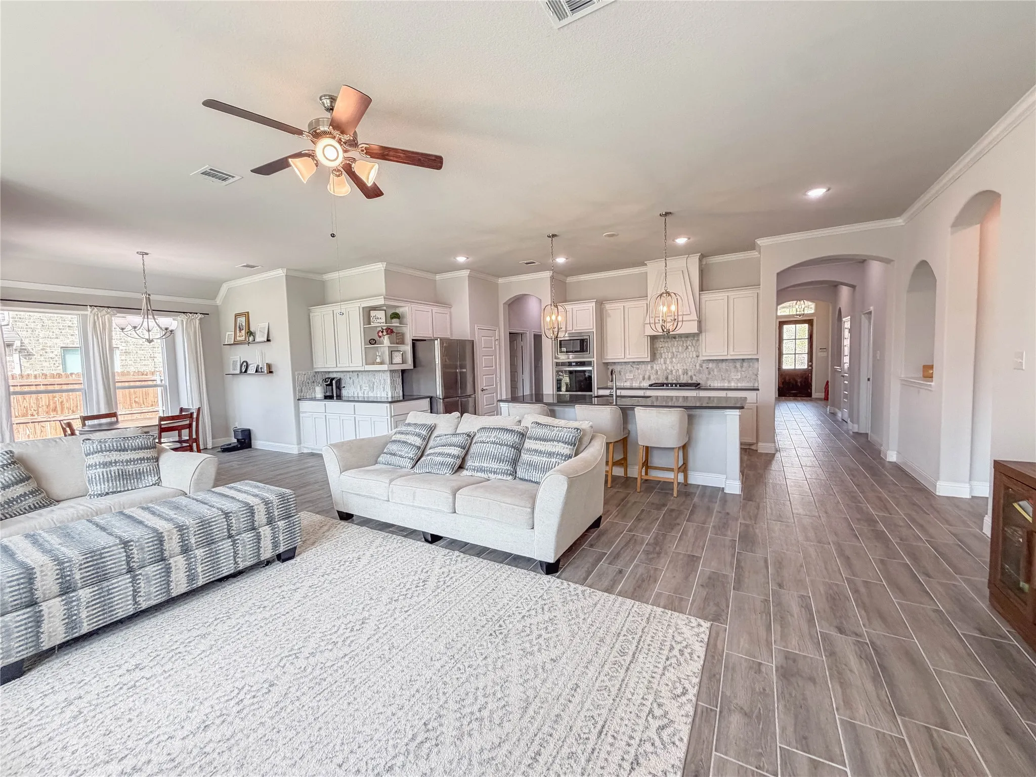 Single Family Residence For Sale in Ellis County , 484 Haven Road, Waxahachie, Texas 75165, 3 Bedroom, 3 Bathroom, 2 Garage spaces, 2,641 Sqft, built in 2022, mls#21400542, Real Estate Agent in Waxahachie, Homes For Sale in Ellis county, Homes For Sale in Waxahachie, Realtor in Waxahachie Texas, Real Estate Brokerage Independent Realty Texas, Luminita Cordes Realtor