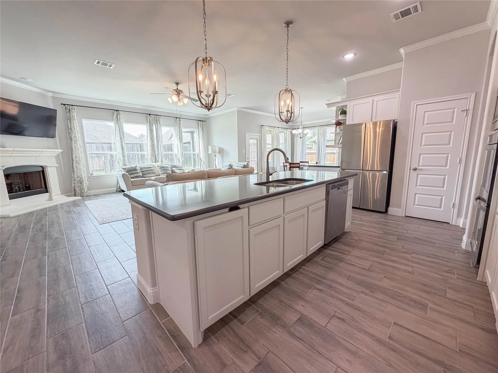 Single Family Residence For Sale in Ellis County , 484 Haven Road, Waxahachie, Texas 75165, 3 Bedroom, 3 Bathroom, 2 Garage spaces, 2,641 Sqft, built in 2022, mls#21400542, Real Estate Agent in Waxahachie, Homes For Sale in Ellis county, Homes For Sale in Waxahachie, Realtor in Waxahachie Texas, Real Estate Brokerage Independent Realty Texas, Luminita Cordes Realtor