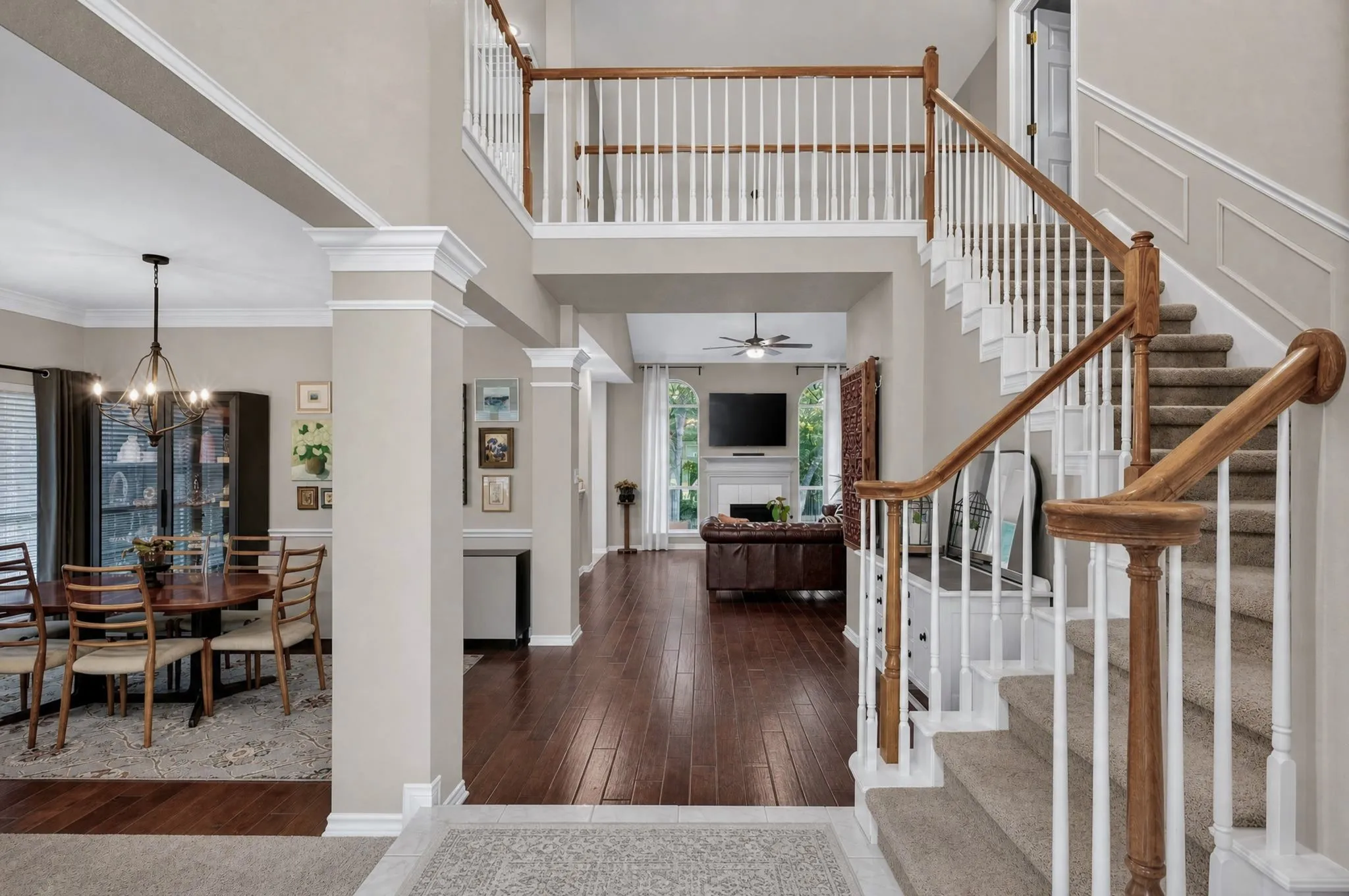 Single Family Residence For Sale in Denton County , 2665 Woodside Drive, Highland Village, Texas 75077, 4 Bedroom, 3 Bathroom, 2 Garage spaces, 2,951 Sqft, built in 1992, mls#21399722, Real Estate Agent in Highland Village, Homes For Sale in Denton county, Homes For Sale in Highland Village, Realtor in Highland Village Texas, Real Estate Brokerage Independent Realty Texas, Luminita Cordes Realtor