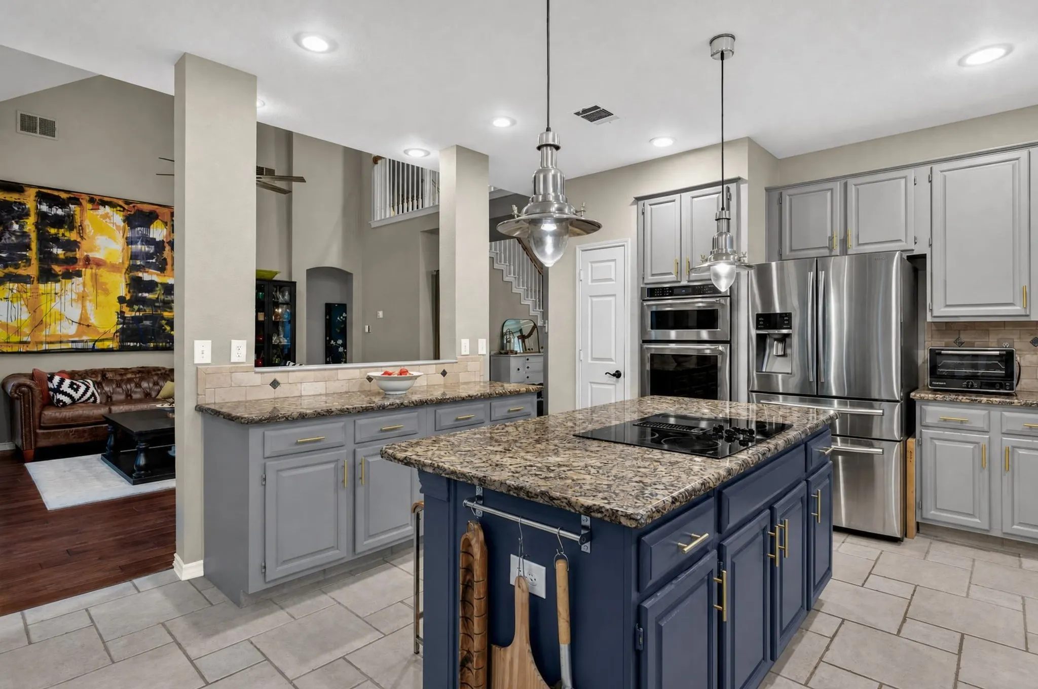 Single Family Residence For Sale in Denton County , 2665 Woodside Drive, Highland Village, Texas 75077, 4 Bedroom, 3 Bathroom, 2 Garage spaces, 2,951 Sqft, built in 1992, mls#21399722, Real Estate Agent in Highland Village, Homes For Sale in Denton county, Homes For Sale in Highland Village, Realtor in Highland Village Texas, Real Estate Brokerage Independent Realty Texas, Luminita Cordes Realtor