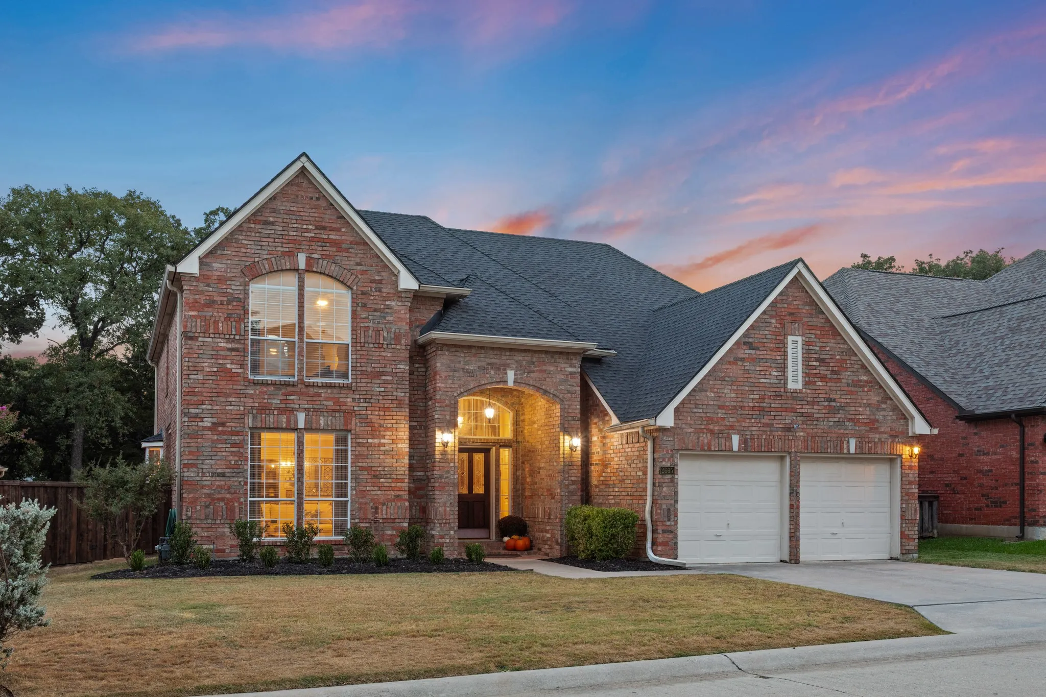 Single Family Residence For Sale in Denton County , 2665 Woodside Drive, Highland Village, Texas 75077, 4 Bedroom, 3 Bathroom, 2 Garage spaces, 2,951 Sqft, built in 1992, mls#21399722, Real Estate Agent in Highland Village, Homes For Sale in Denton county, Homes For Sale in Highland Village, Realtor in Highland Village Texas, Real Estate Brokerage Independent Realty Texas, Luminita Cordes Realtor