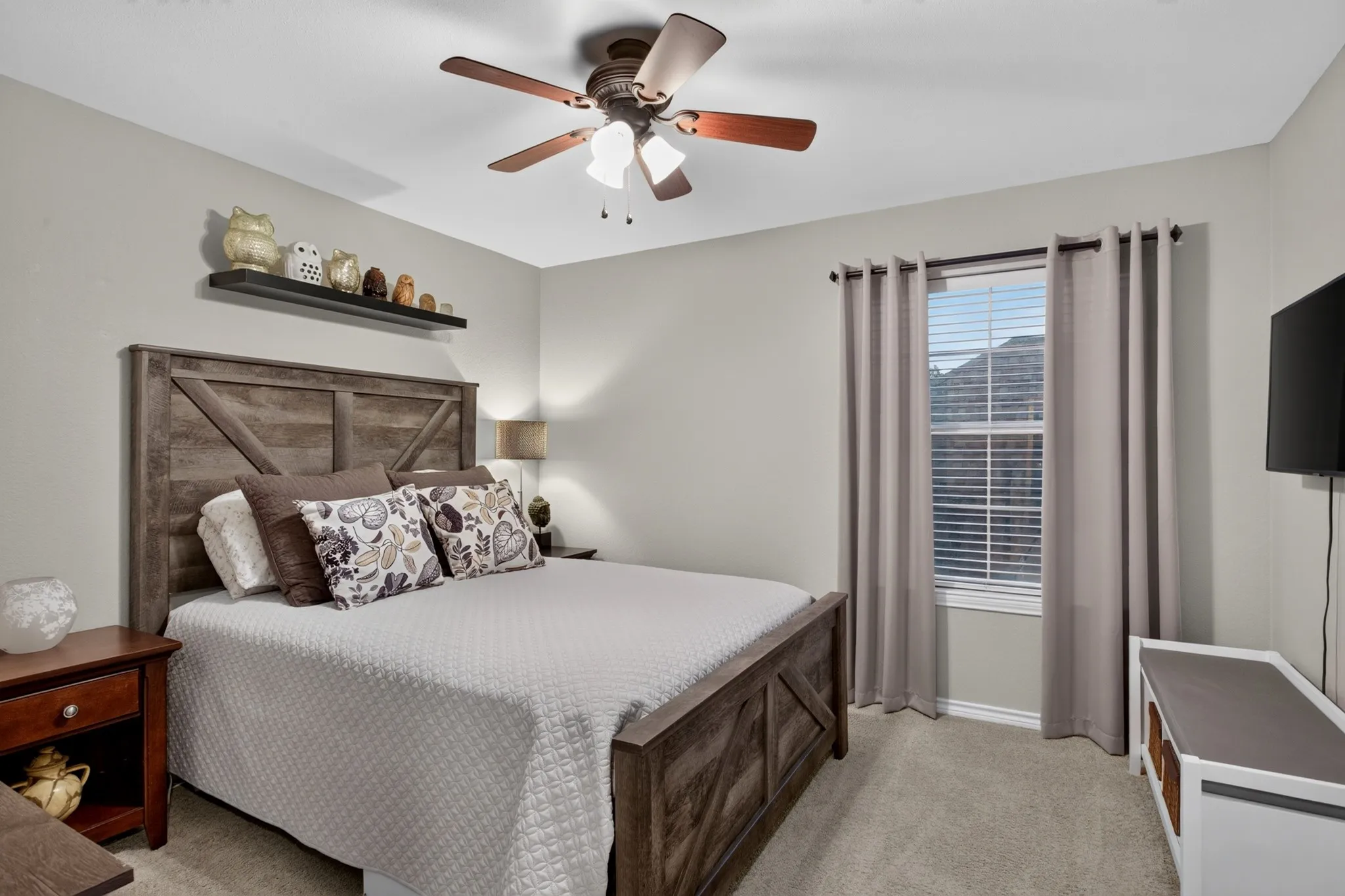 Single Family Residence For Sale in Denton County , 2665 Woodside Drive, Highland Village, Texas 75077, 4 Bedroom, 3 Bathroom, 2 Garage spaces, 2,951 Sqft, built in 1992, mls#21399722, Real Estate Agent in Highland Village, Homes For Sale in Denton county, Homes For Sale in Highland Village, Realtor in Highland Village Texas, Real Estate Brokerage Independent Realty Texas, Luminita Cordes Realtor