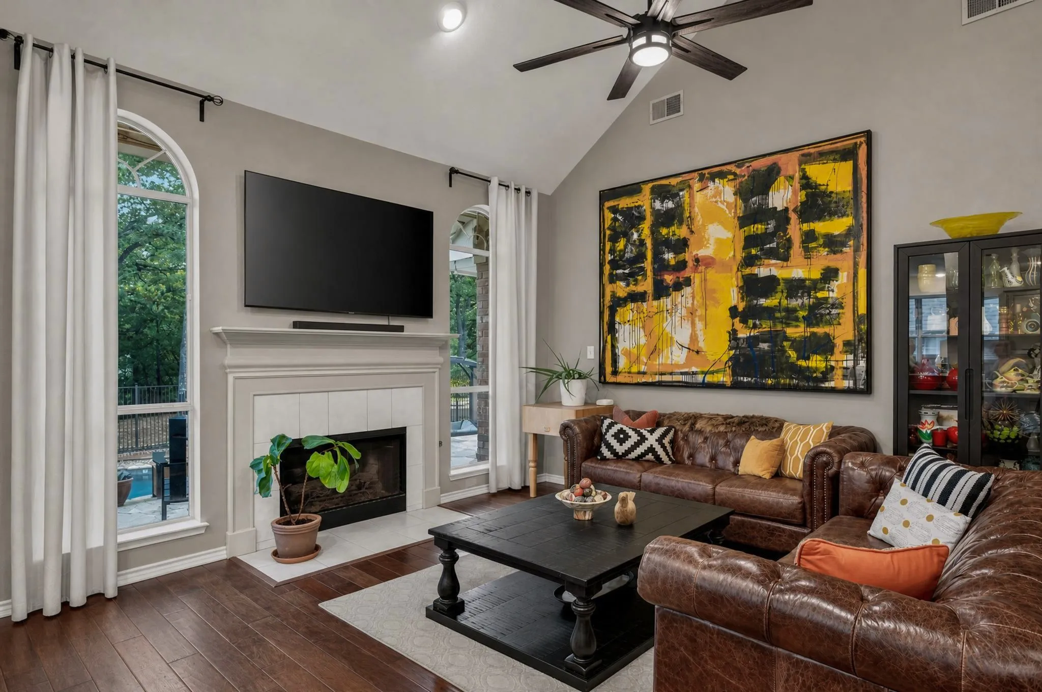 Single Family Residence For Sale in Denton County , 2665 Woodside Drive, Highland Village, Texas 75077, 4 Bedroom, 3 Bathroom, 2 Garage spaces, 2,951 Sqft, built in 1992, mls#21399722, Real Estate Agent in Highland Village, Homes For Sale in Denton county, Homes For Sale in Highland Village, Realtor in Highland Village Texas, Real Estate Brokerage Independent Realty Texas, Luminita Cordes Realtor