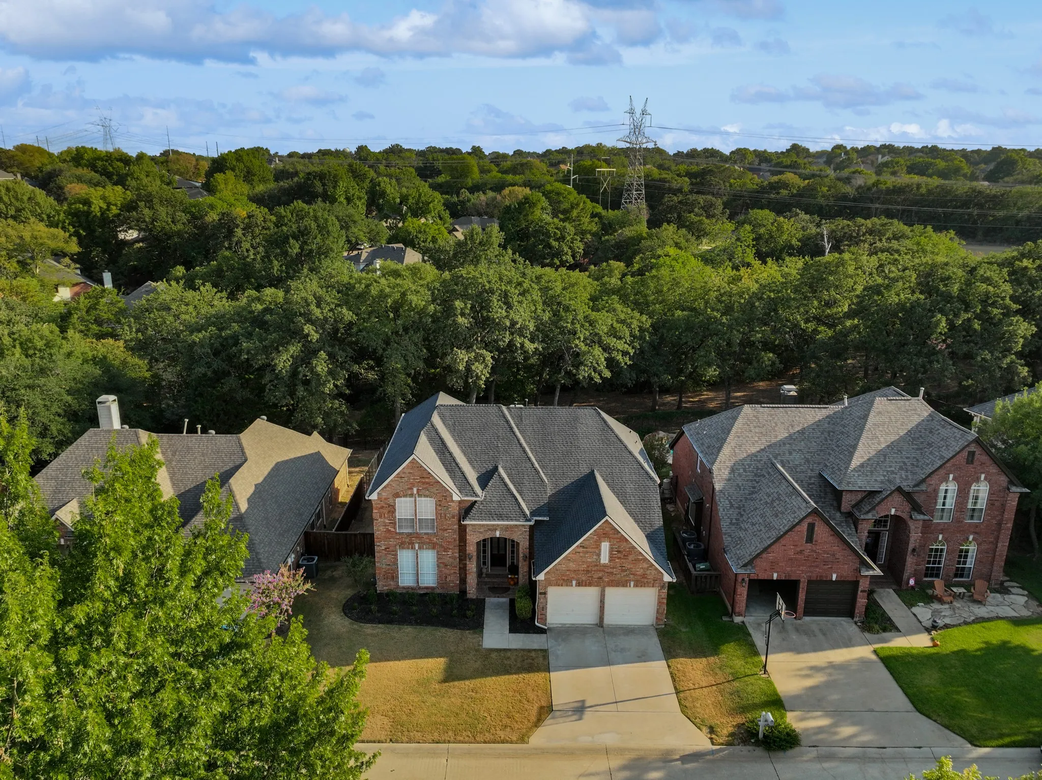 Single Family Residence For Sale in Denton County , 2665 Woodside Drive, Highland Village, Texas 75077, 4 Bedroom, 3 Bathroom, 2 Garage spaces, 2,951 Sqft, built in 1992, mls#21399722, Real Estate Agent in Highland Village, Homes For Sale in Denton county, Homes For Sale in Highland Village, Realtor in Highland Village Texas, Real Estate Brokerage Independent Realty Texas, Luminita Cordes Realtor